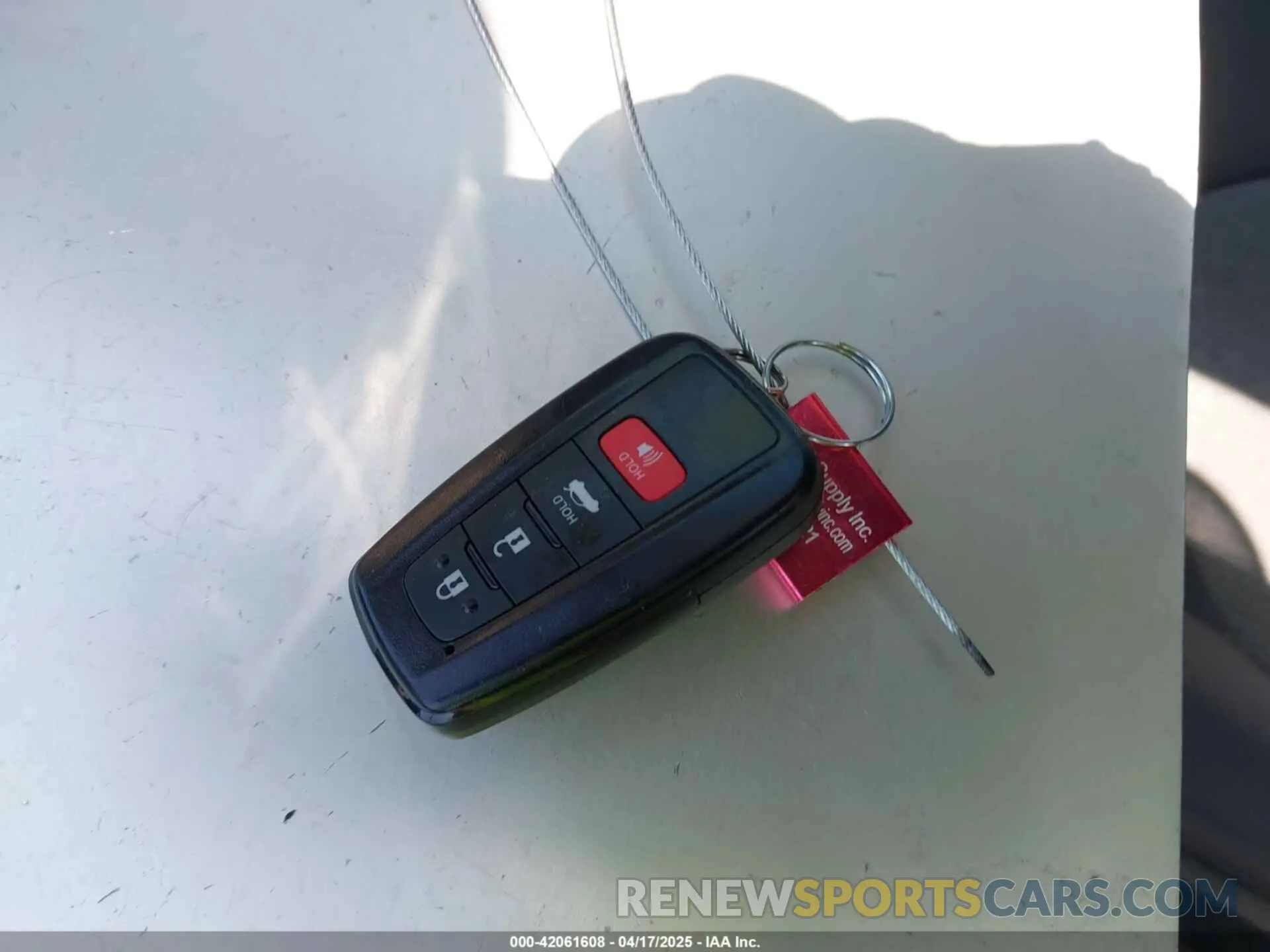 11 Фотография поврежденного автомобиля 4T1R11AK3RU909197 TOYOTA CAMRY 2024