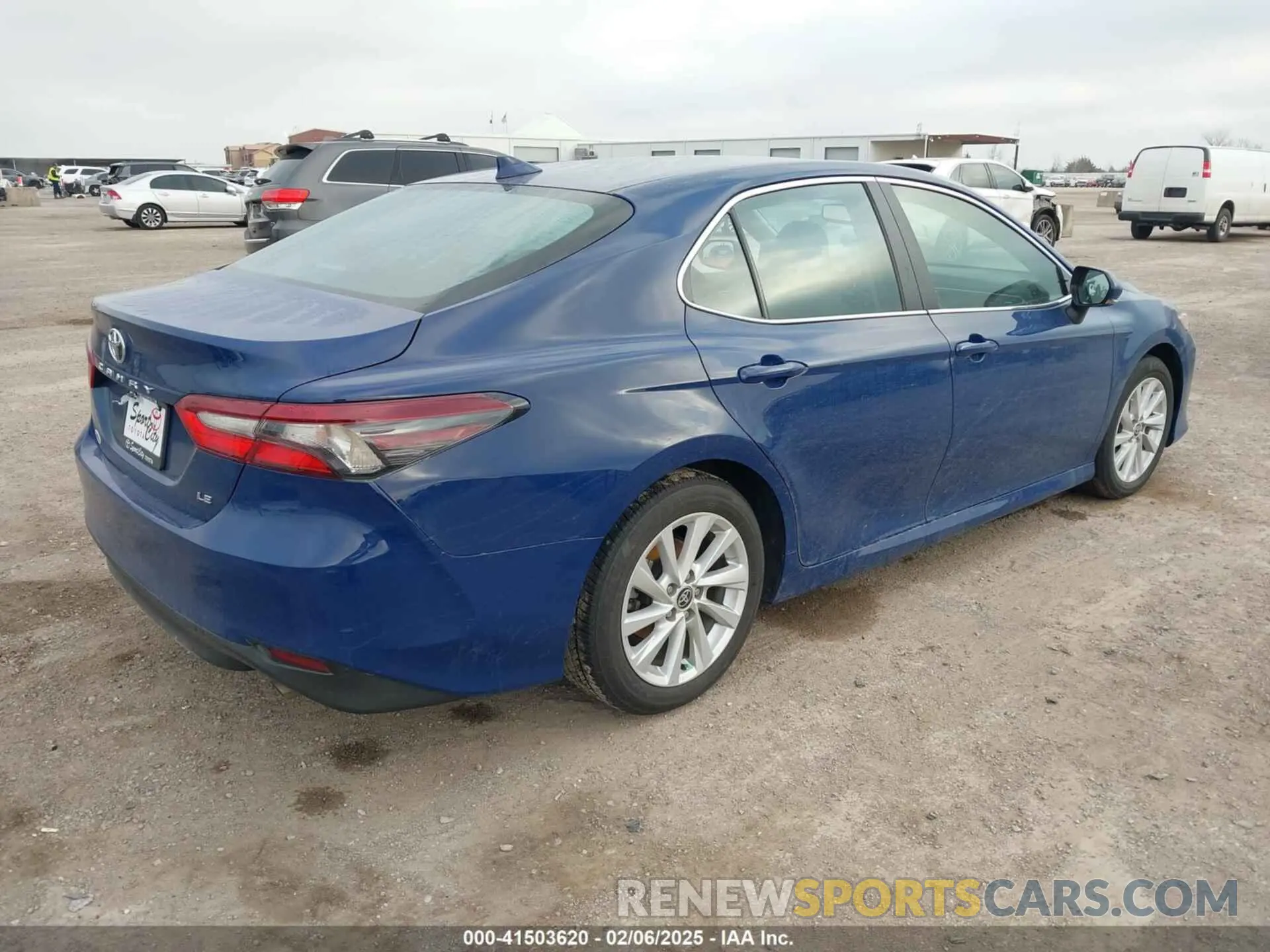 4 Photograph of a damaged car 4T1R11AK5RU220214 TOYOTA CAMRY 2024