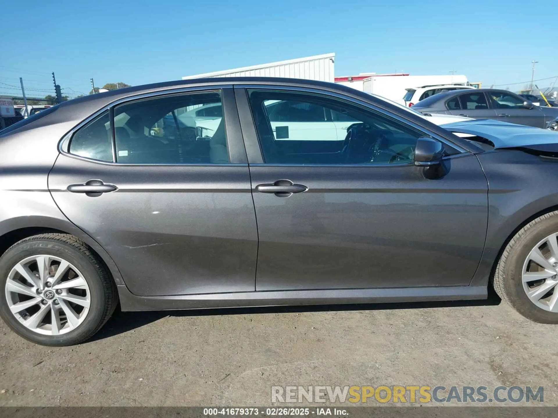 13 Фотография поврежденного автомобиля 4T1R11AK6RU880469 TOYOTA CAMRY 2024