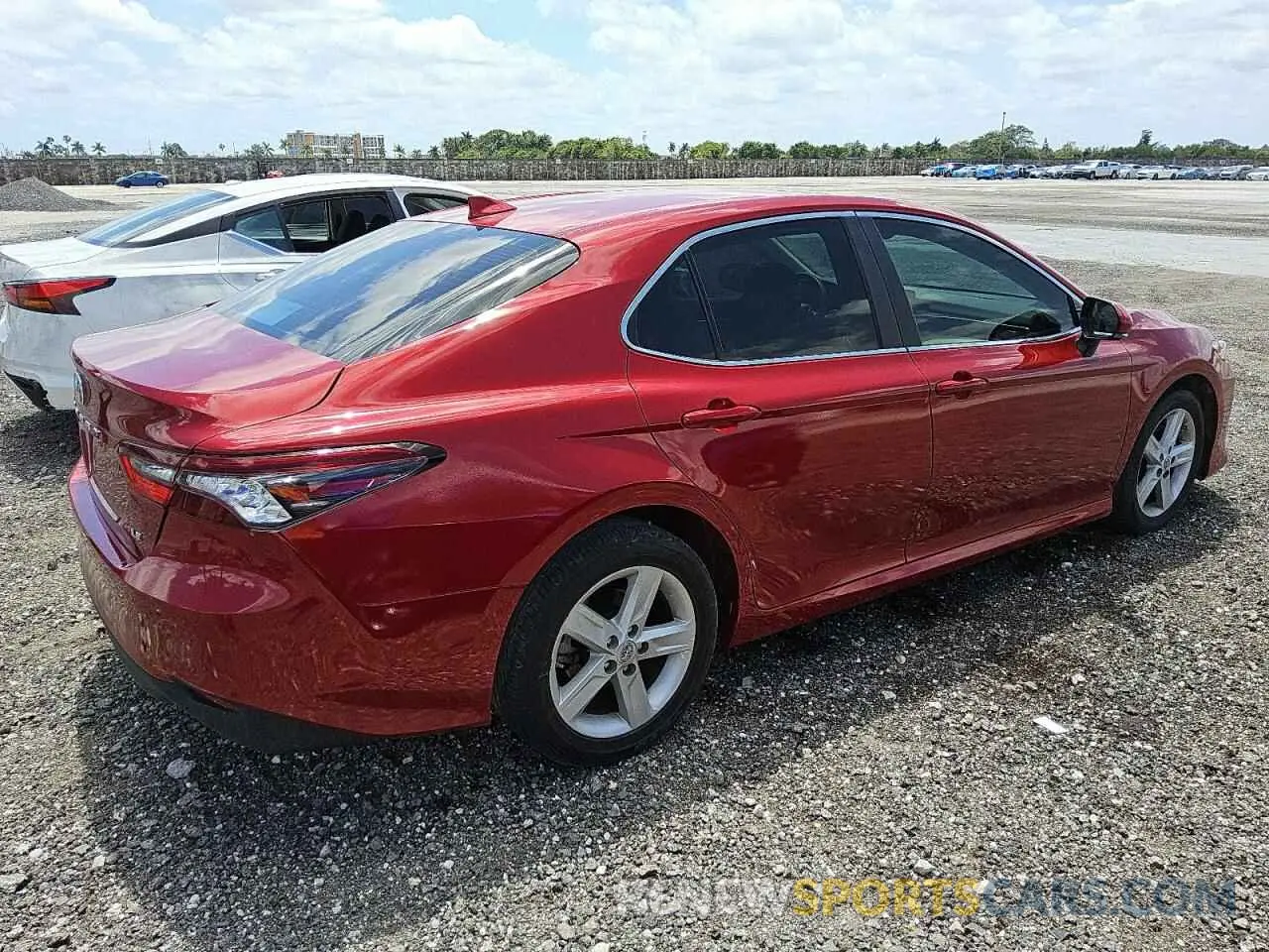 3 Photograph of a damaged car 4T1R11AK8RU199116 TOYOTA CAMRY 2024
