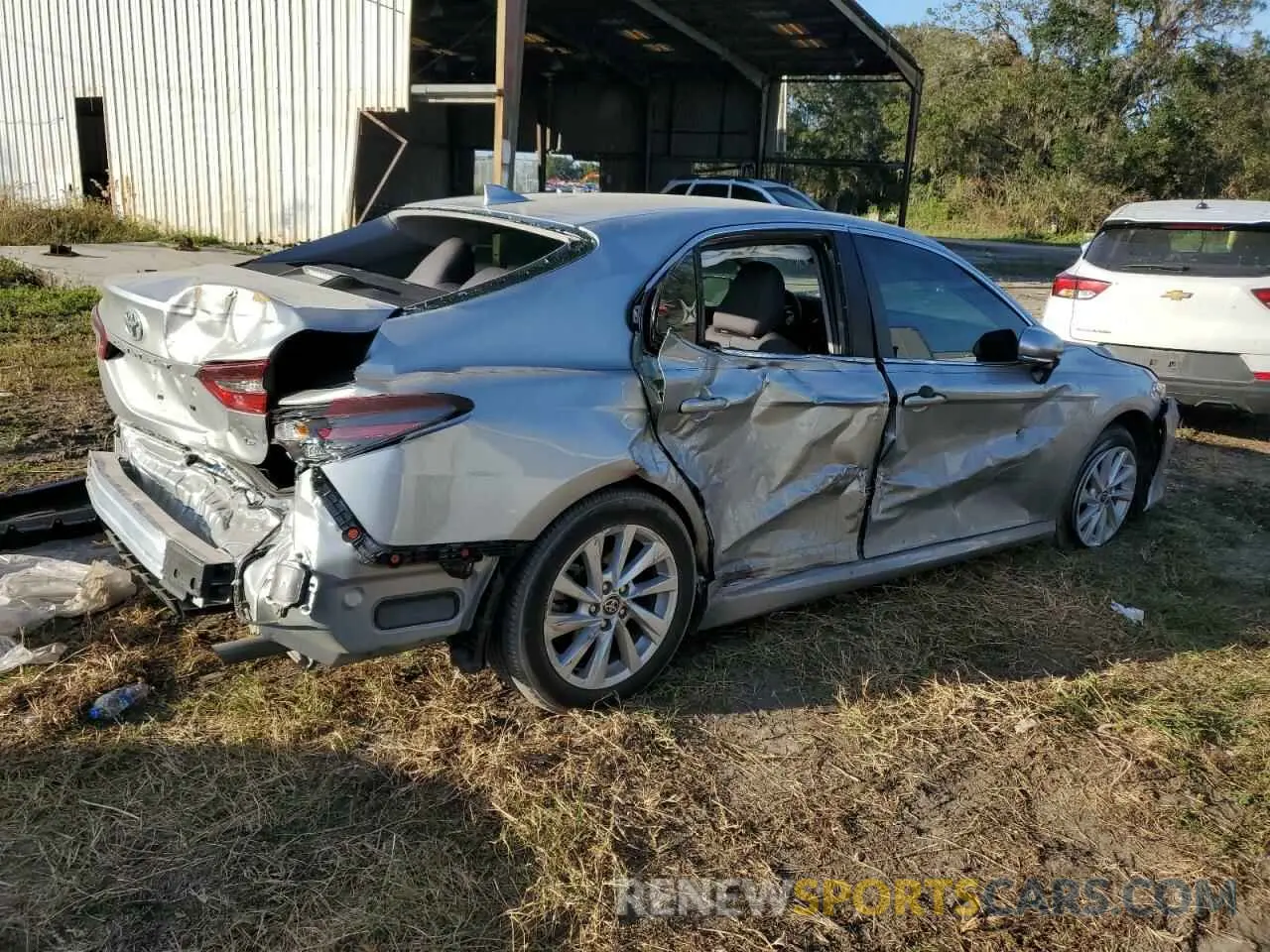 3 Фотография поврежденного автомобиля 4T1R11AK8RU242966 TOYOTA CAMRY 2024