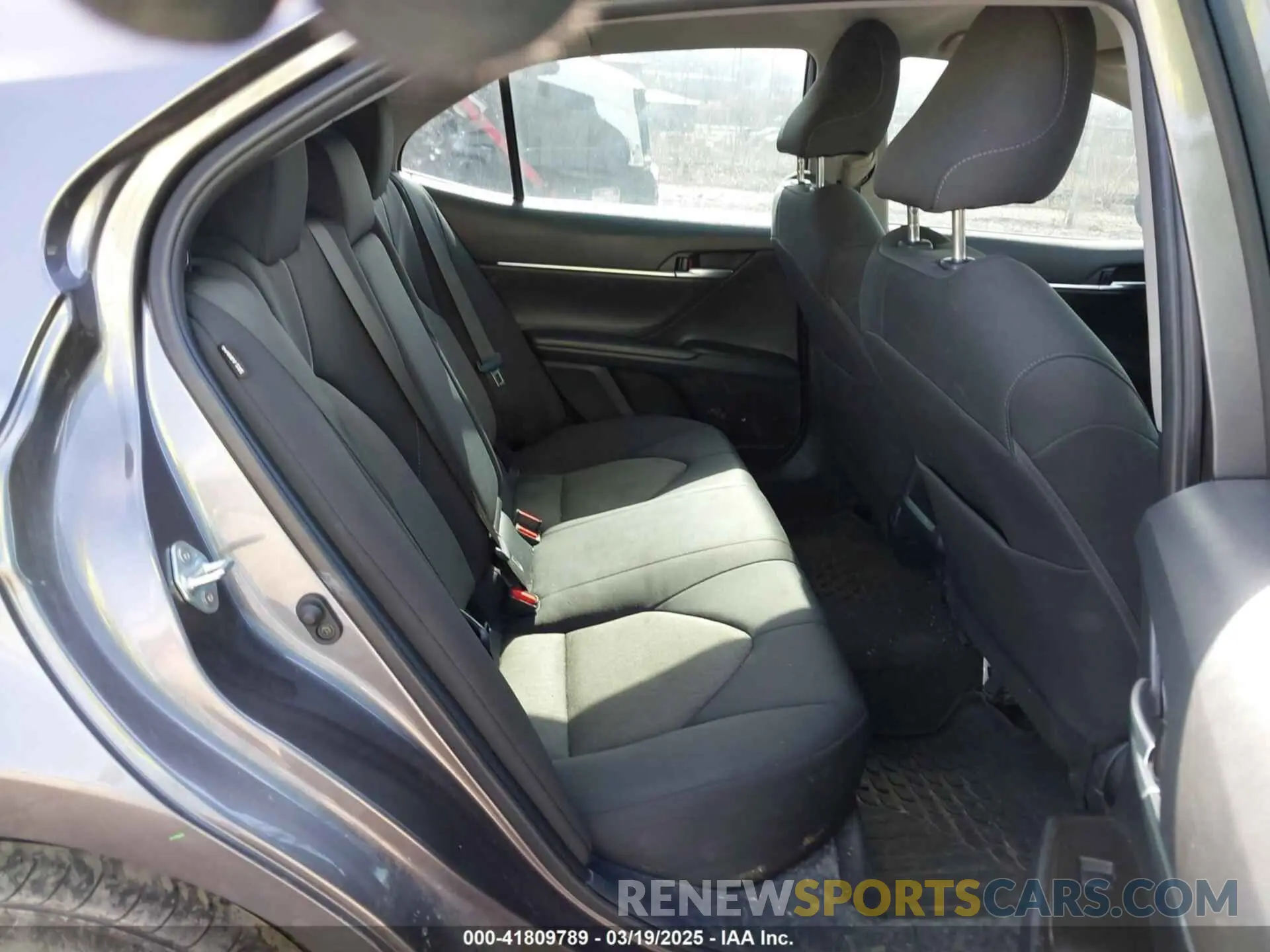 8 Фотография поврежденного автомобиля 4T1R11AK9RU864461 TOYOTA CAMRY 2024