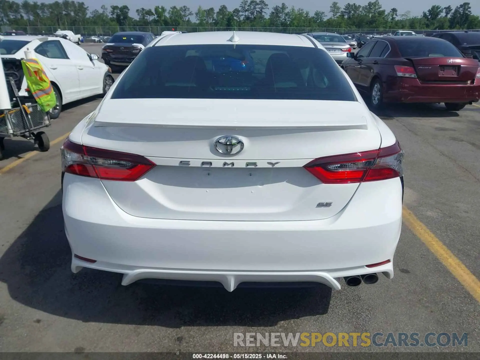 16 Photograph of a damaged car 4T1S11AK3RU242942 TOYOTA CAMRY 2024