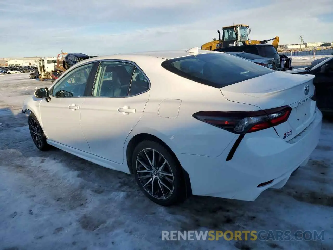 2 Фотография поврежденного автомобиля 4T1S11AK5RU249178 TOYOTA CAMRY 2024
