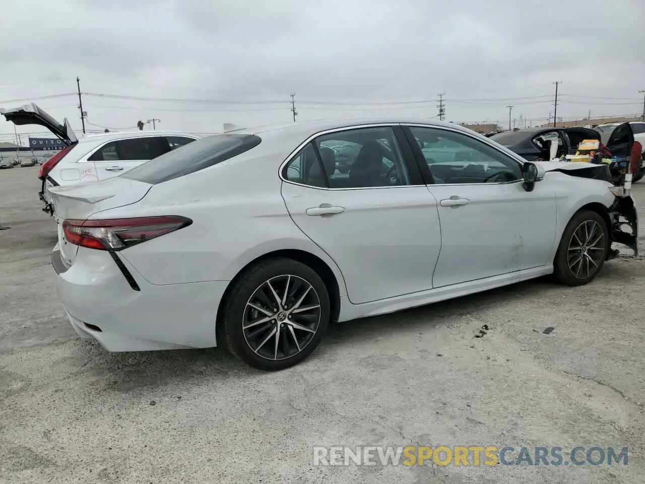 3 Photograph of a damaged car 4T1S31AK3RU060152 TOYOTA CAMRY 2024