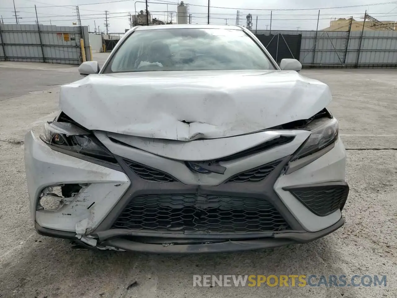 5 Photograph of a damaged car 4T1S31AK3RU060152 TOYOTA CAMRY 2024