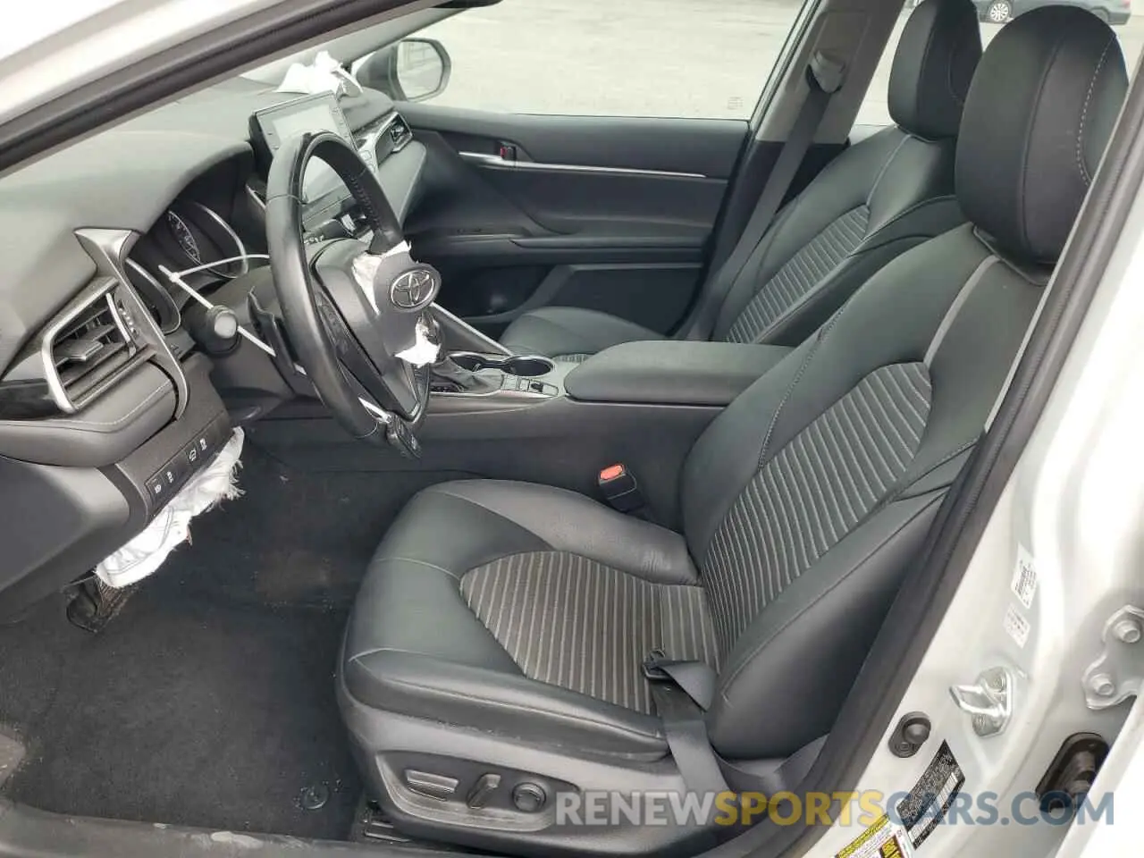 7 Photograph of a damaged car 4T1S31AK3RU060152 TOYOTA CAMRY 2024