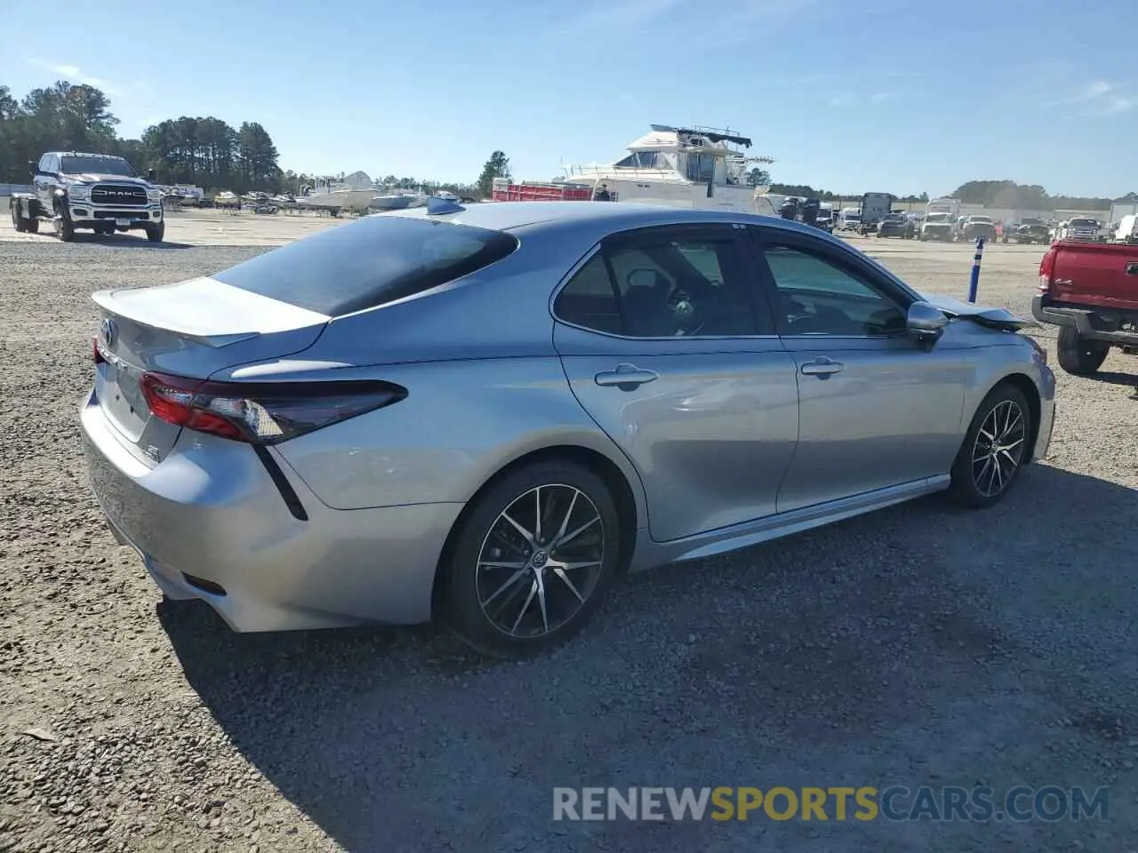 3 Photograph of a damaged car 4T1S31AK3RU075525 TOYOTA CAMRY 2024