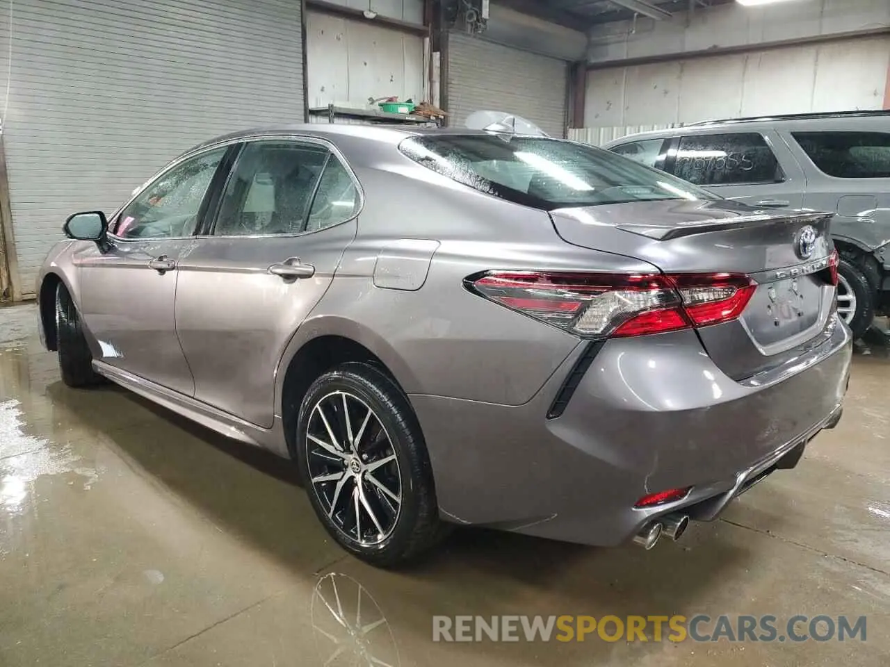 2 Photograph of a damaged car 4T1S31AK7RU060638 TOYOTA CAMRY 2024