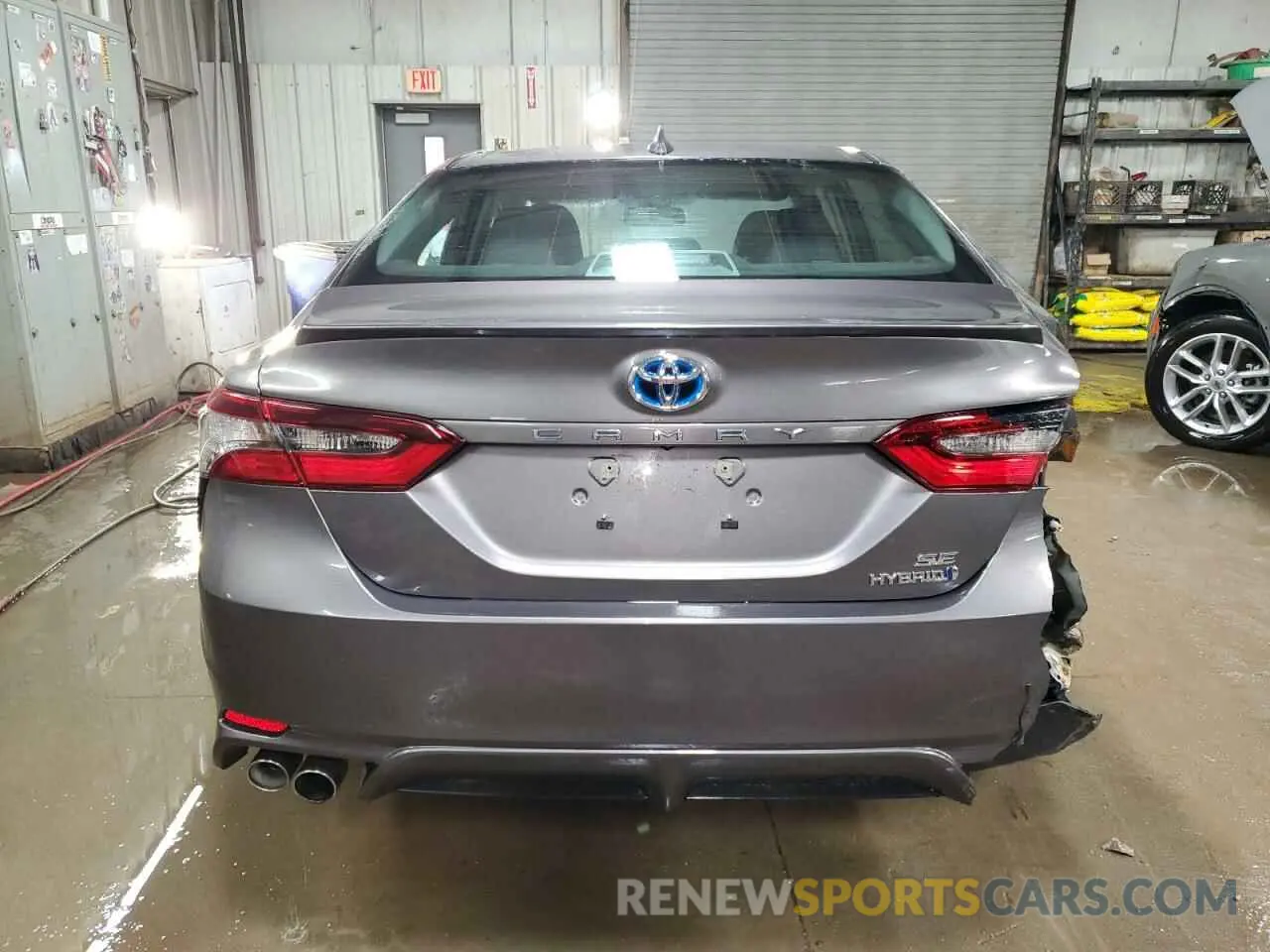 6 Photograph of a damaged car 4T1S31AK7RU060638 TOYOTA CAMRY 2024