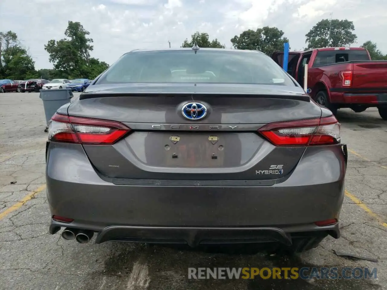6 Photograph of a damaged car 4T1S31AK7RU622148 TOYOTA CAMRY 2024