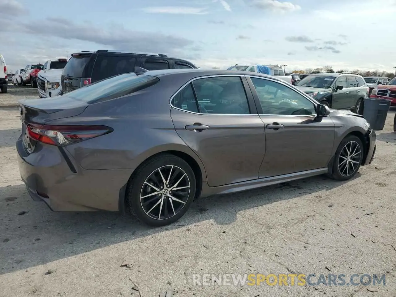 3 Photograph of a damaged car 4T1S31AK9RU625410 TOYOTA CAMRY 2024