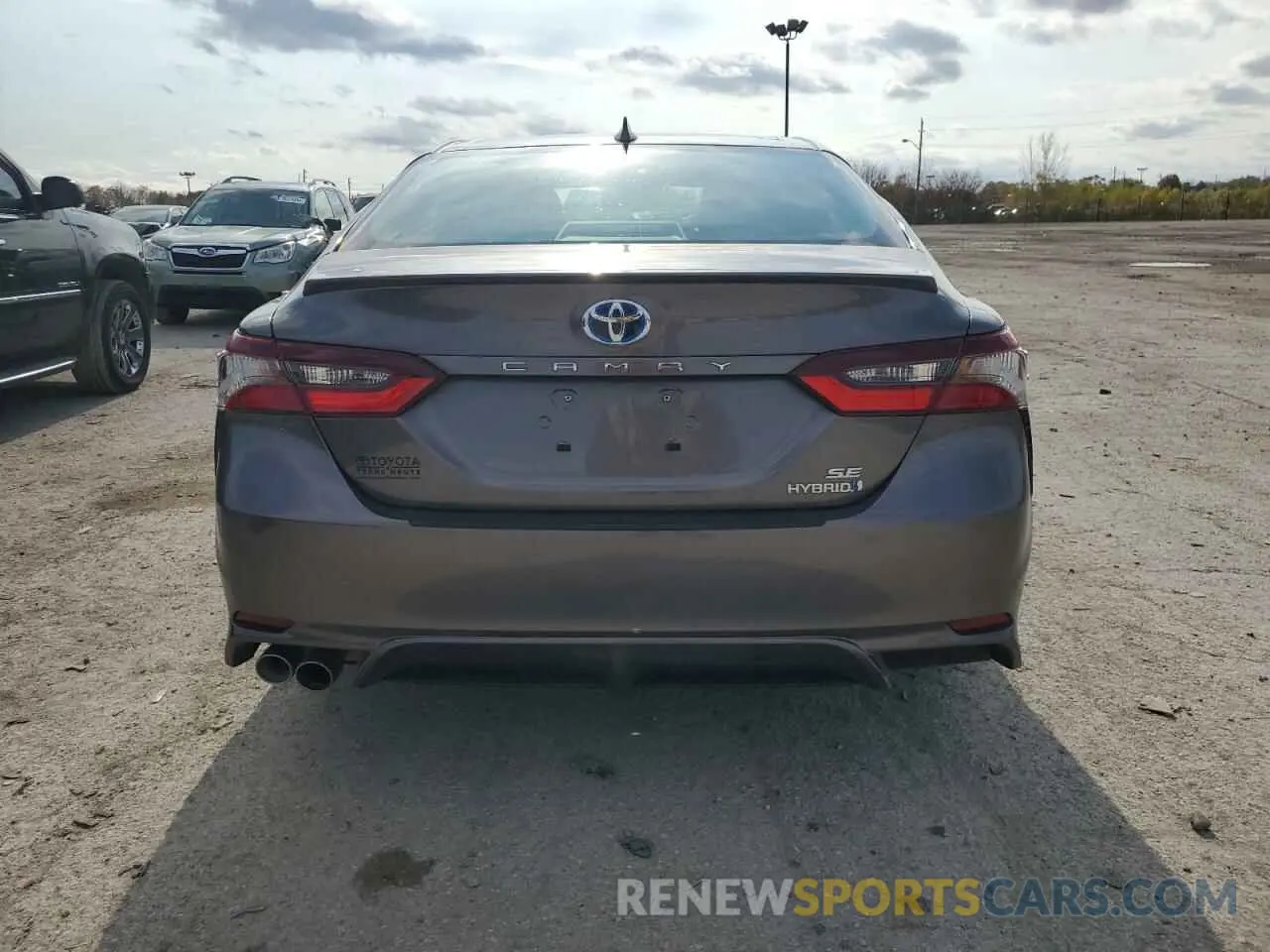 6 Photograph of a damaged car 4T1S31AK9RU625410 TOYOTA CAMRY 2024