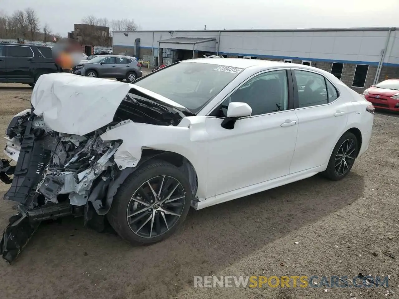 1 Фотография поврежденного автомобиля 4T1T11AK0RU240523 TOYOTA CAMRY 2024