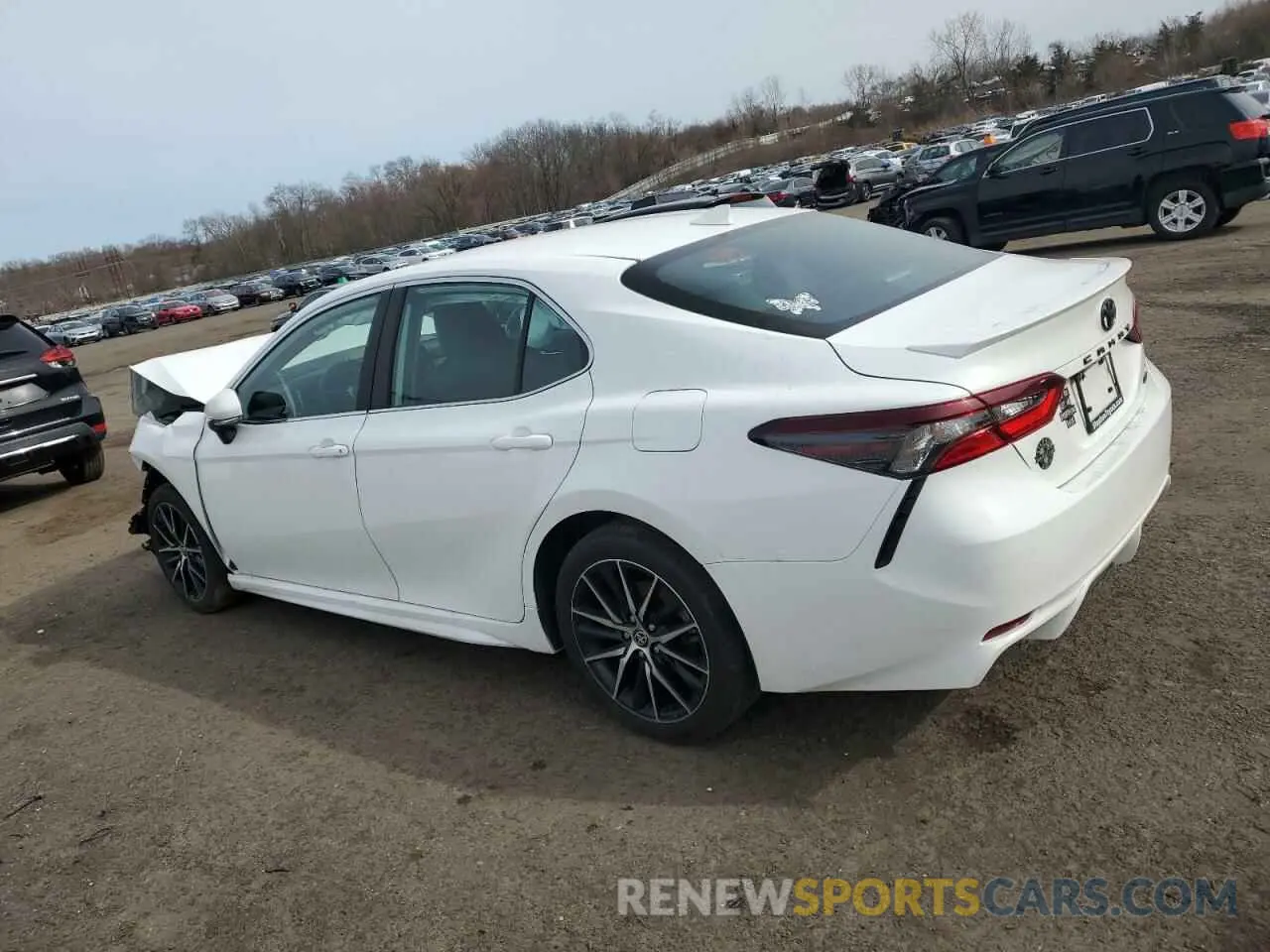 2 Фотография поврежденного автомобиля 4T1T11AK0RU240523 TOYOTA CAMRY 2024
