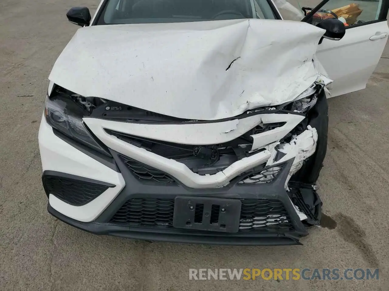 11 Фотография поврежденного автомобиля 4T1T11AK1RU232477 TOYOTA CAMRY 2024