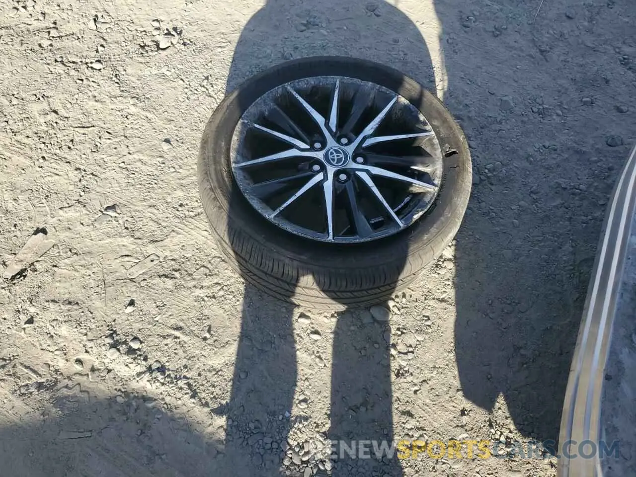 12 Фотография поврежденного автомобиля 4T1T11AK1RU878912 TOYOTA CAMRY 2024