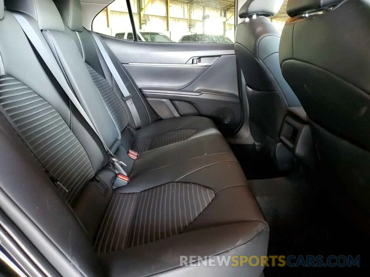 10 Фотография поврежденного автомобиля 4T1T11AK3RU211937 TOYOTA CAMRY 2024