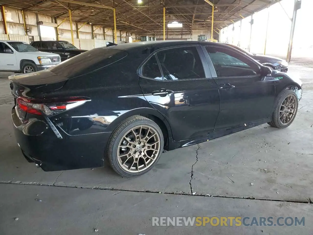 3 Фотография поврежденного автомобиля 4T1T11AK3RU211937 TOYOTA CAMRY 2024