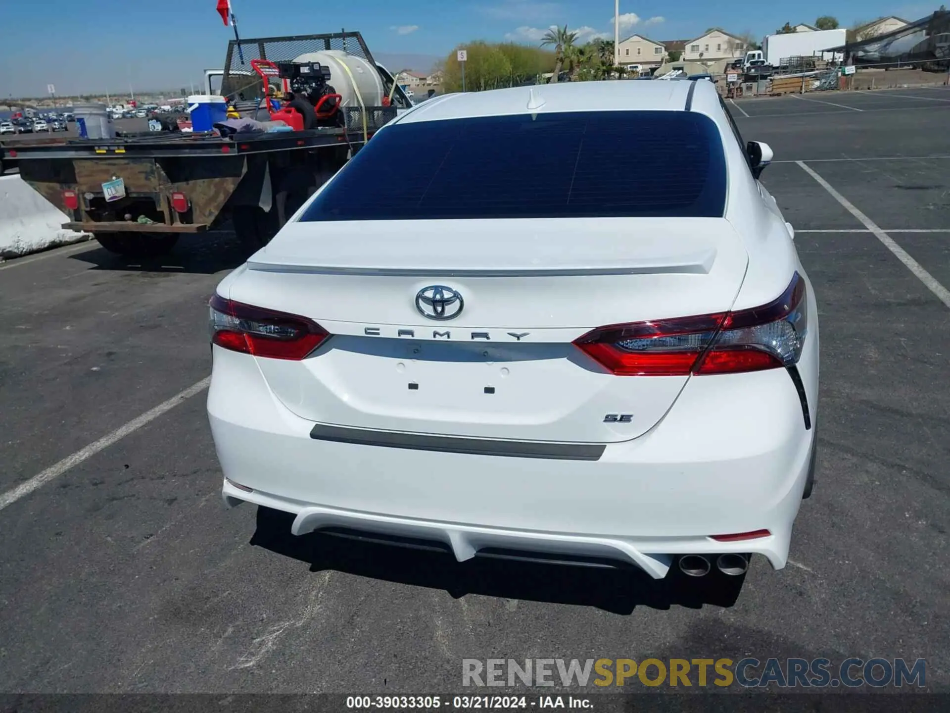 17 Photograph of a damaged car 4T1T11AK3RU880211 TOYOTA CAMRY 2024