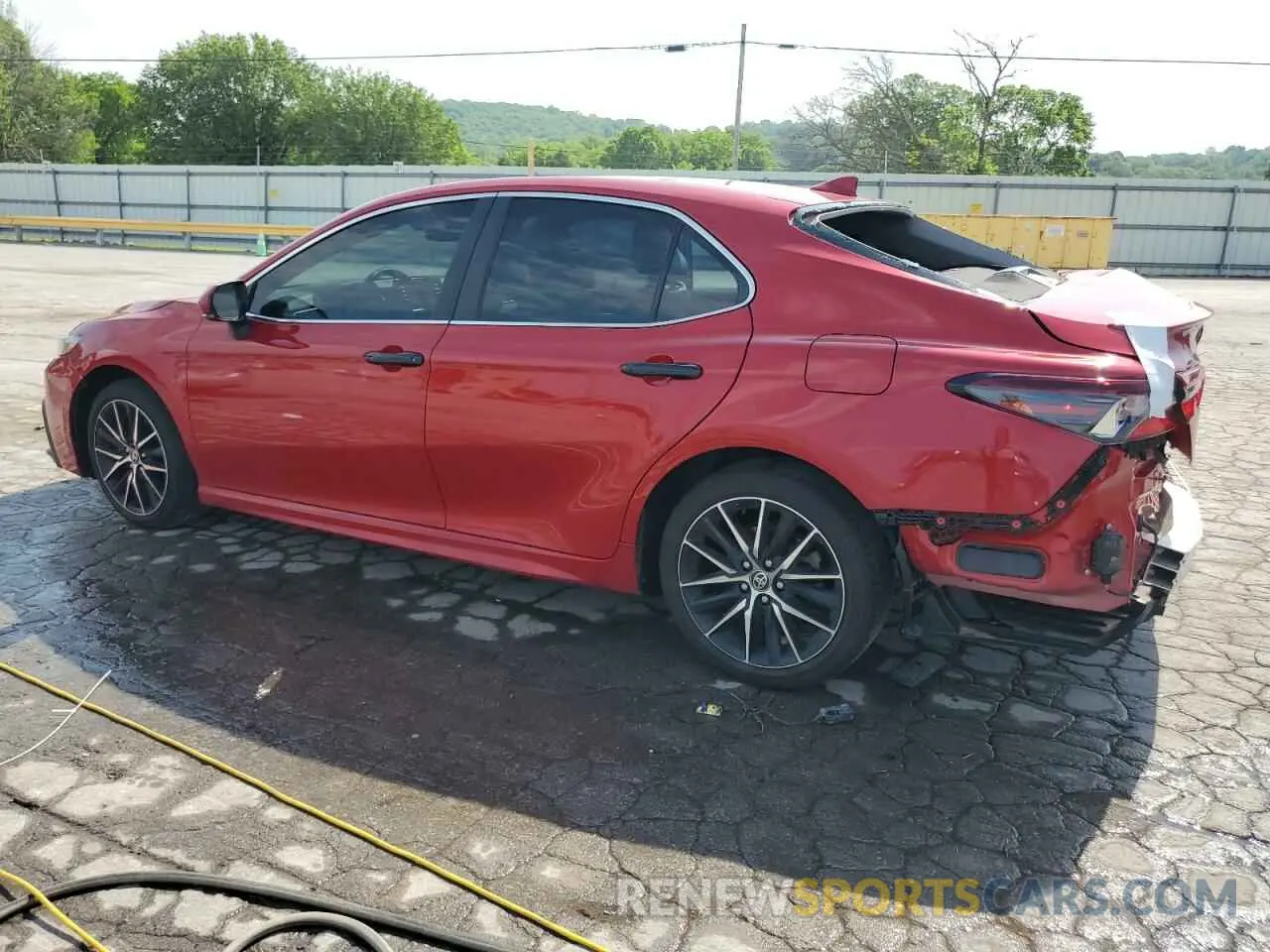 2 Фотография поврежденного автомобиля 4T1T11AK4RU199359 TOYOTA CAMRY 2024