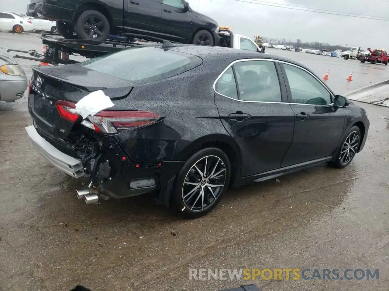 3 Photograph of a damaged car 4T1T11AK4RU889418 TOYOTA CAMRY 2024