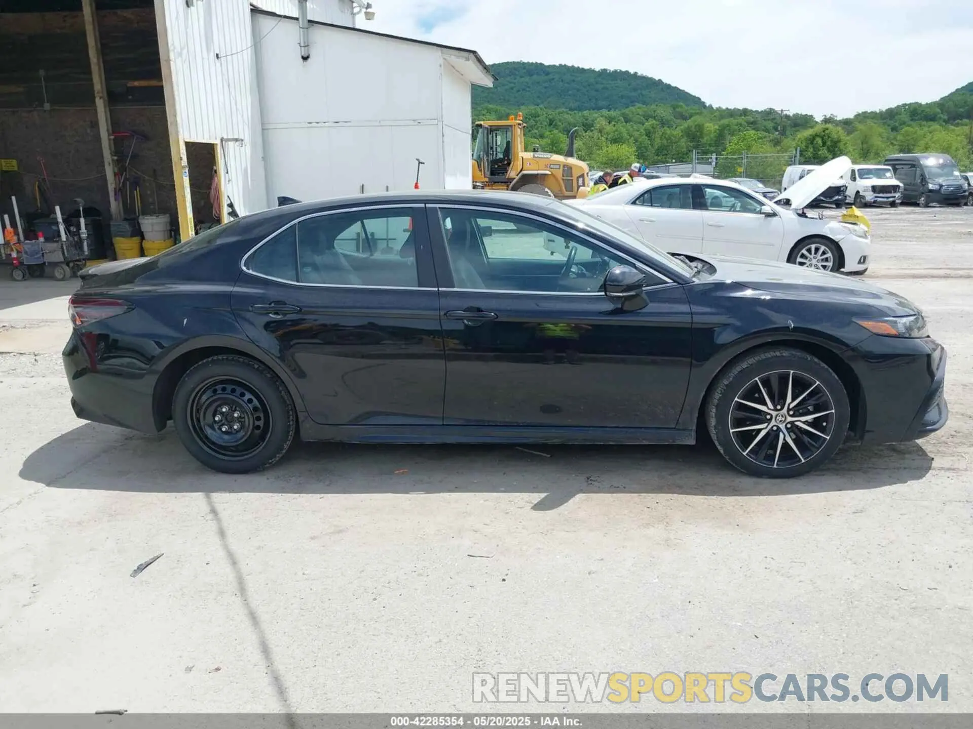 13 Фотография поврежденного автомобиля 4T1T11AK5RU853074 TOYOTA CAMRY 2024