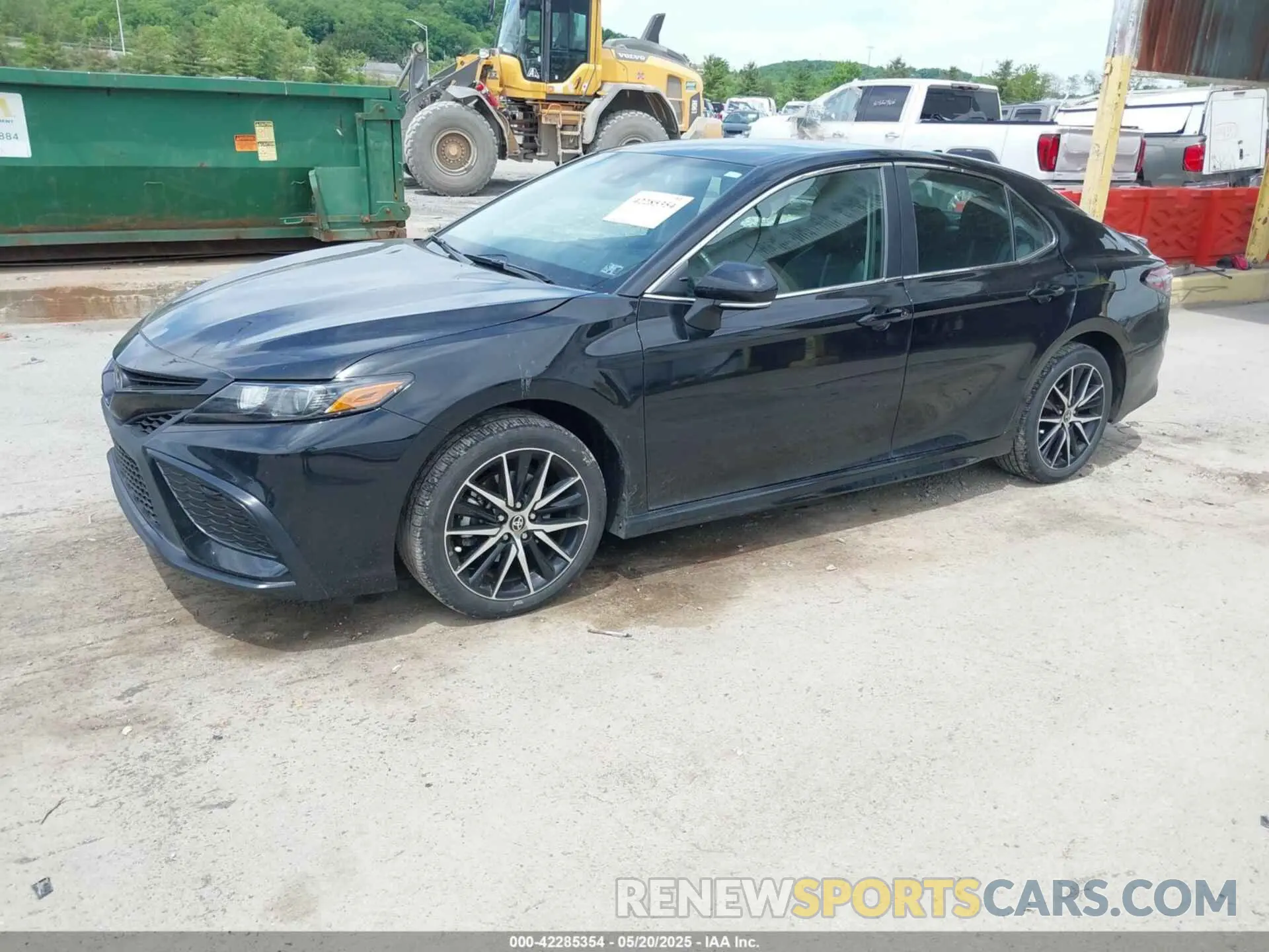 2 Фотография поврежденного автомобиля 4T1T11AK5RU853074 TOYOTA CAMRY 2024