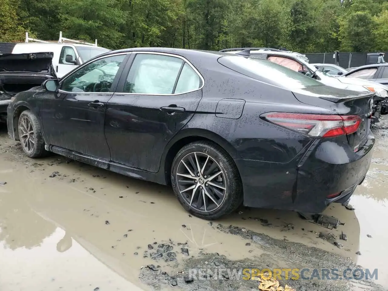 2 Фотография поврежденного автомобиля 4T1T11AK5RU855102 TOYOTA CAMRY 2024
