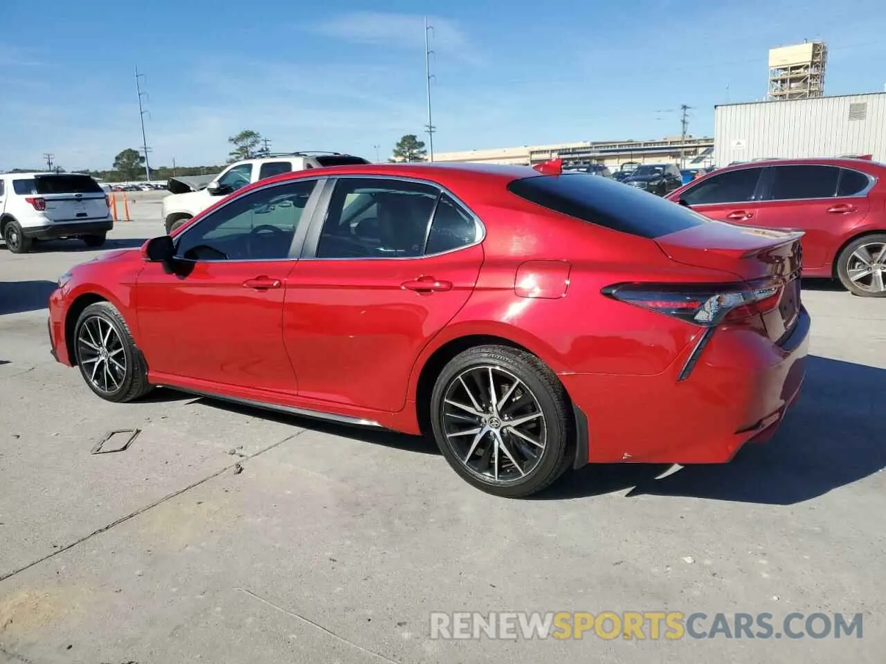 2 Фотография поврежденного автомобиля 4T1T11AK6RU235990 TOYOTA CAMRY 2024