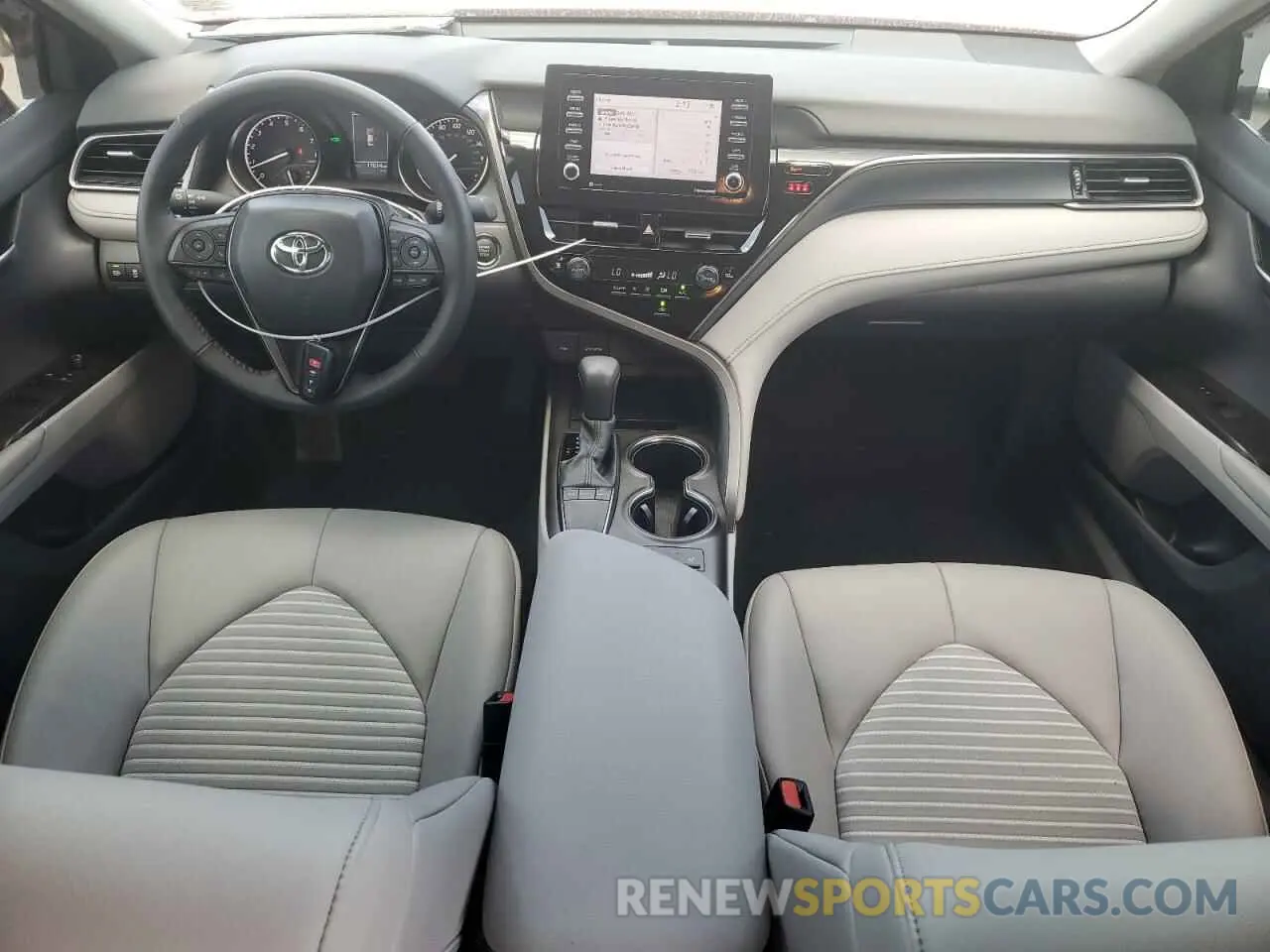 8 Фотография поврежденного автомобиля 4T1T11AK6RU242230 TOYOTA CAMRY 2024