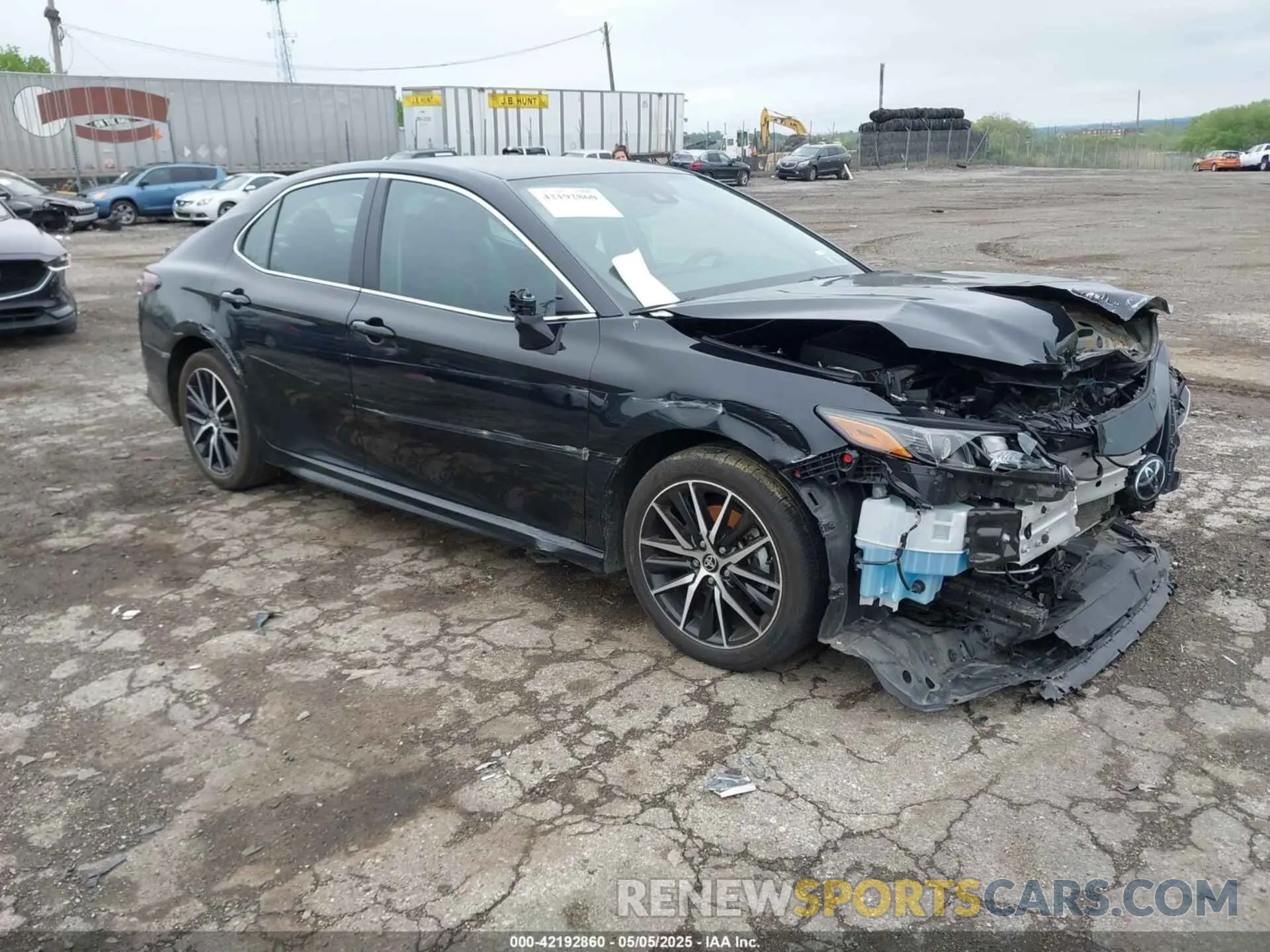 1 Фотография поврежденного автомобиля 4T1T11AK6RU905831 TOYOTA CAMRY 2024
