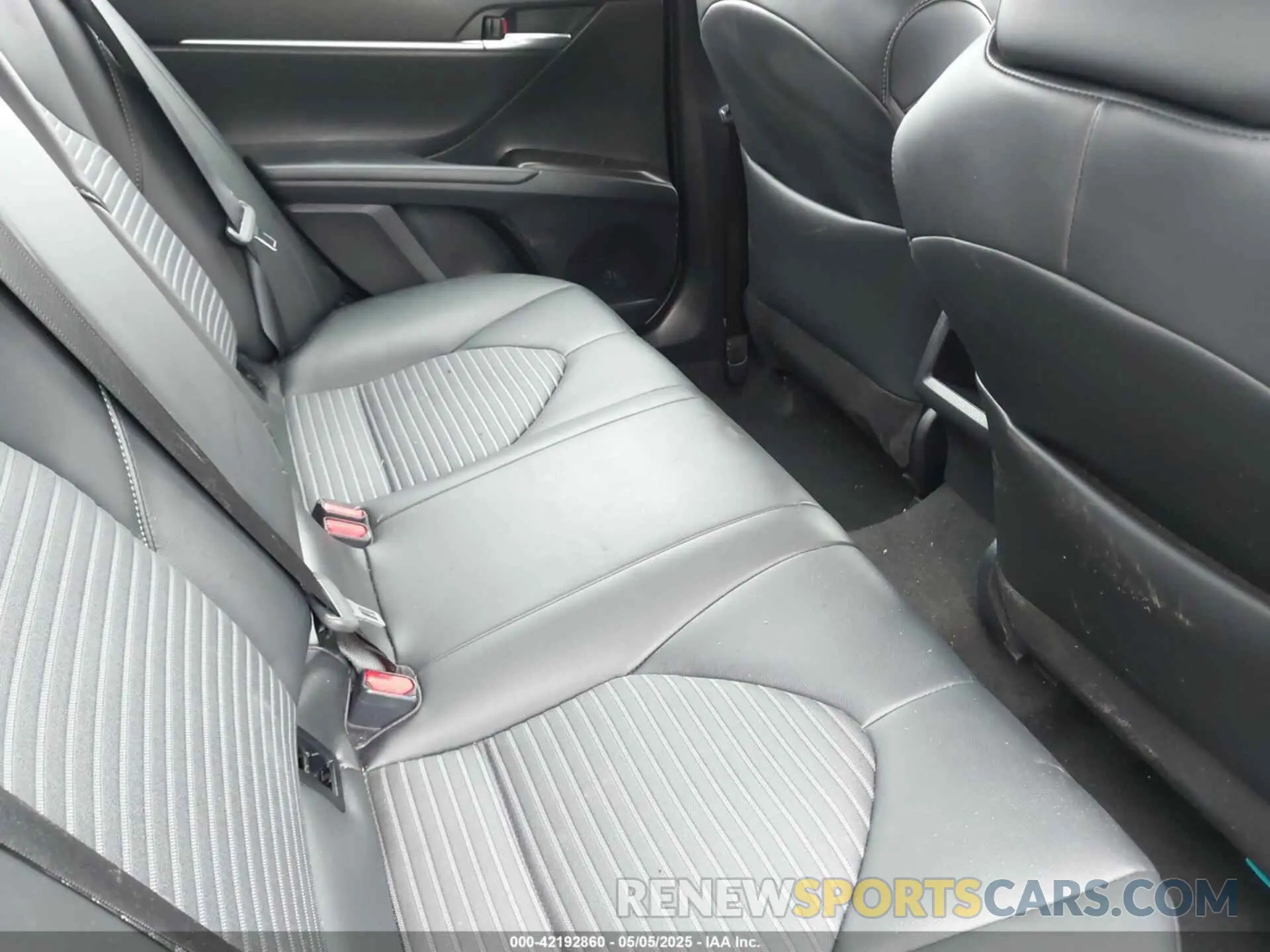 8 Фотография поврежденного автомобиля 4T1T11AK6RU905831 TOYOTA CAMRY 2024