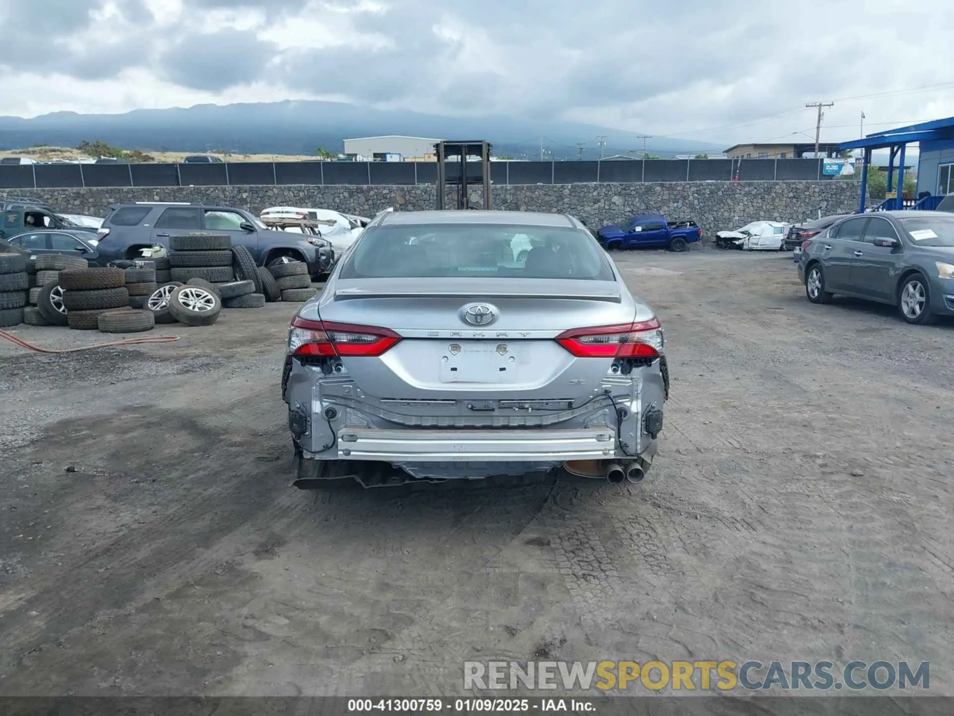 16 Photograph of a damaged car 4T1T11AK7RU840911 TOYOTA CAMRY 2024