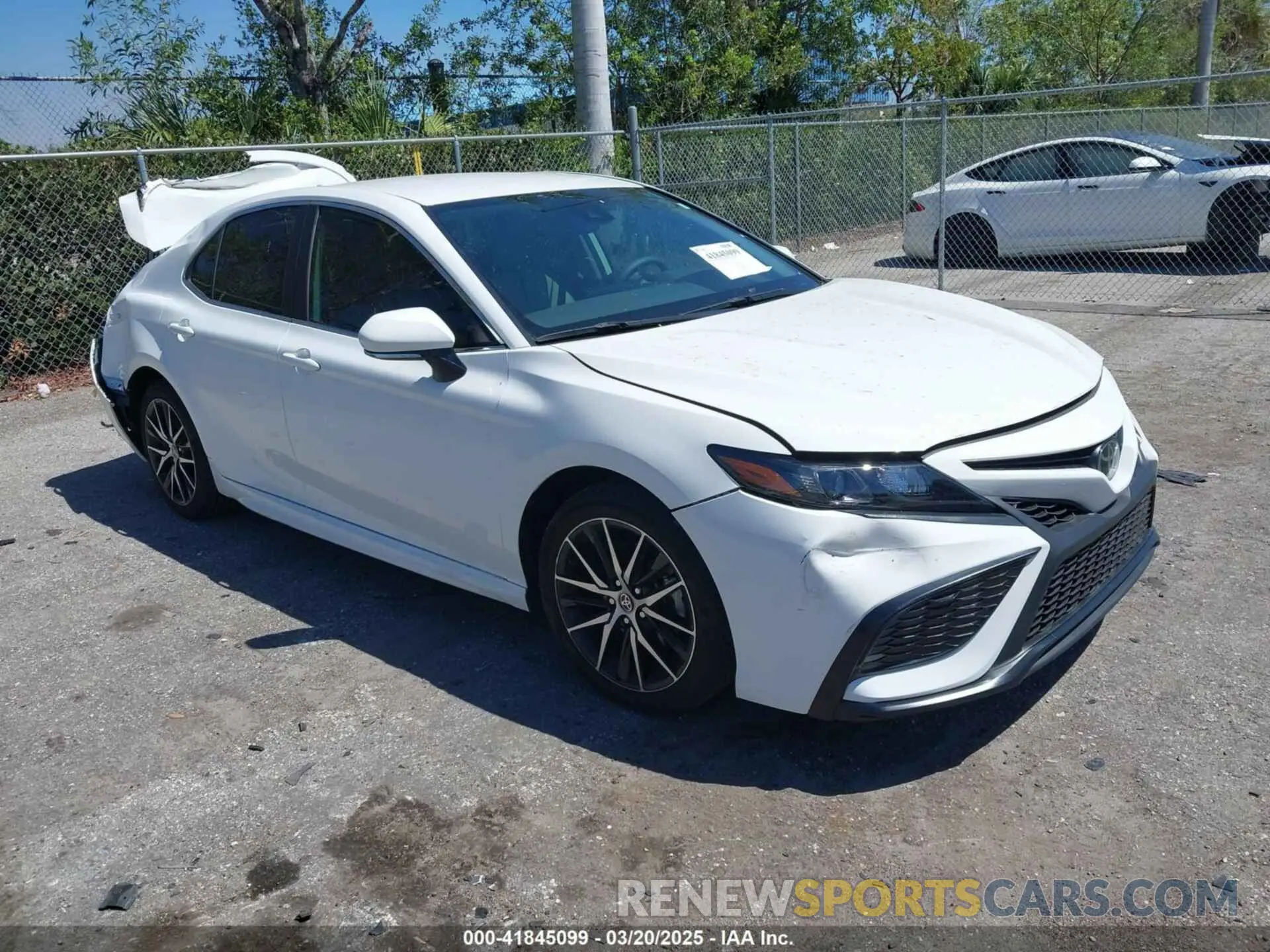 1 Photograph of a damaged car 4T1T11AK7RU865680 TOYOTA CAMRY 2024
