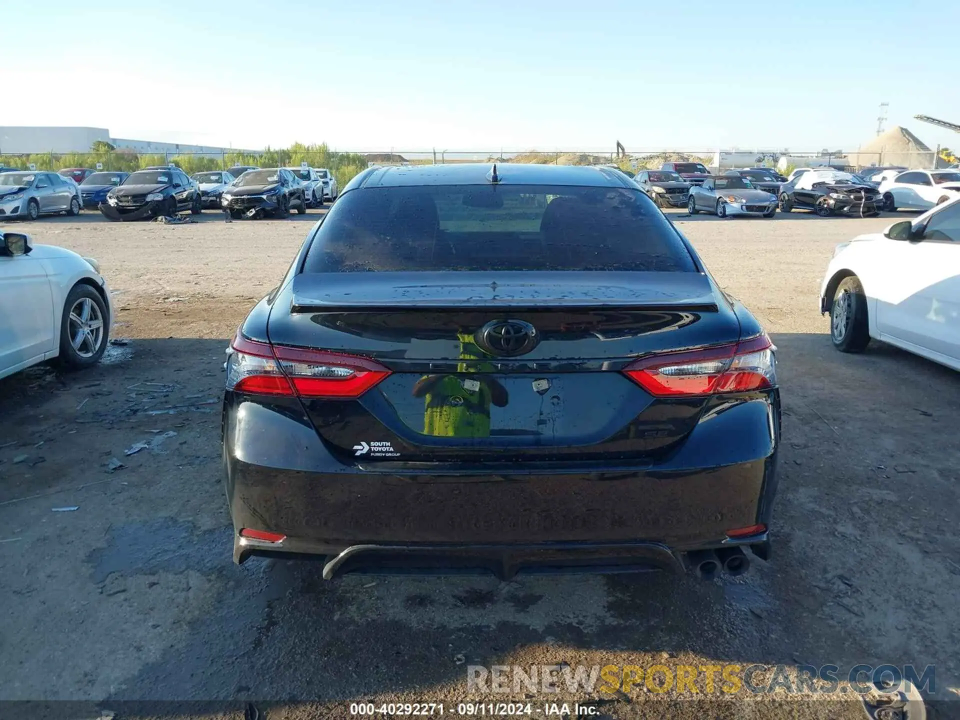 16 Фотография поврежденного автомобиля 4T1T11AK7RU896511 TOYOTA CAMRY 2024
