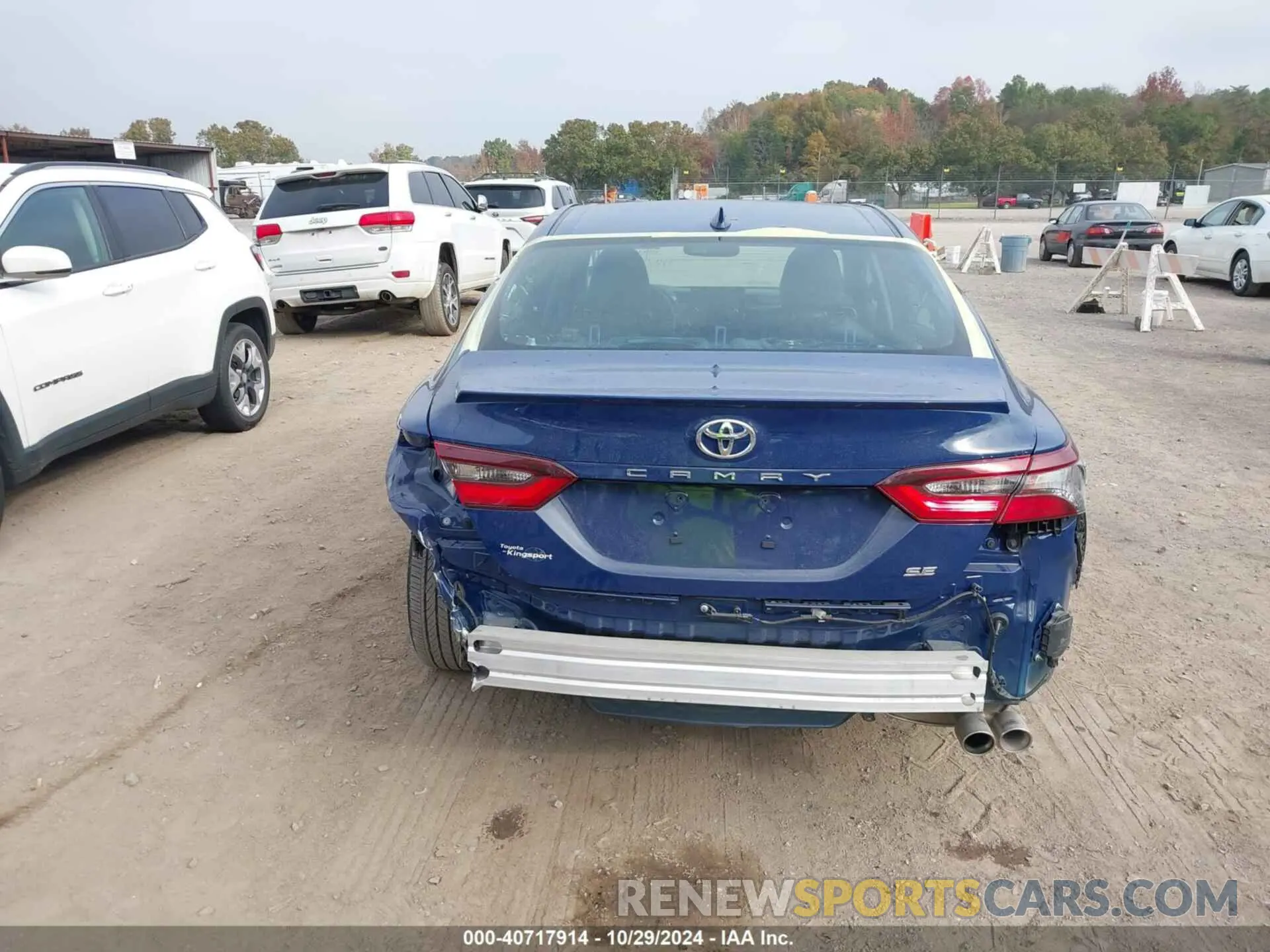 17 Photograph of a damaged car 4T1T11AK9RU235868 TOYOTA CAMRY 2024