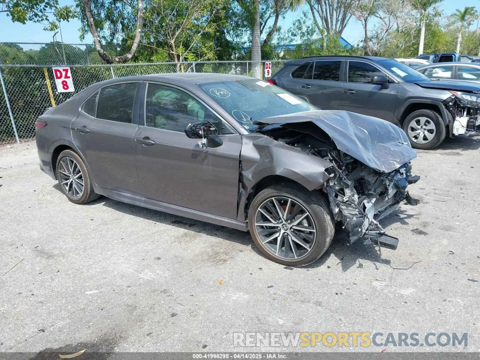 1 Фотография поврежденного автомобиля 4T1T11AK9RU254436 TOYOTA CAMRY 2024