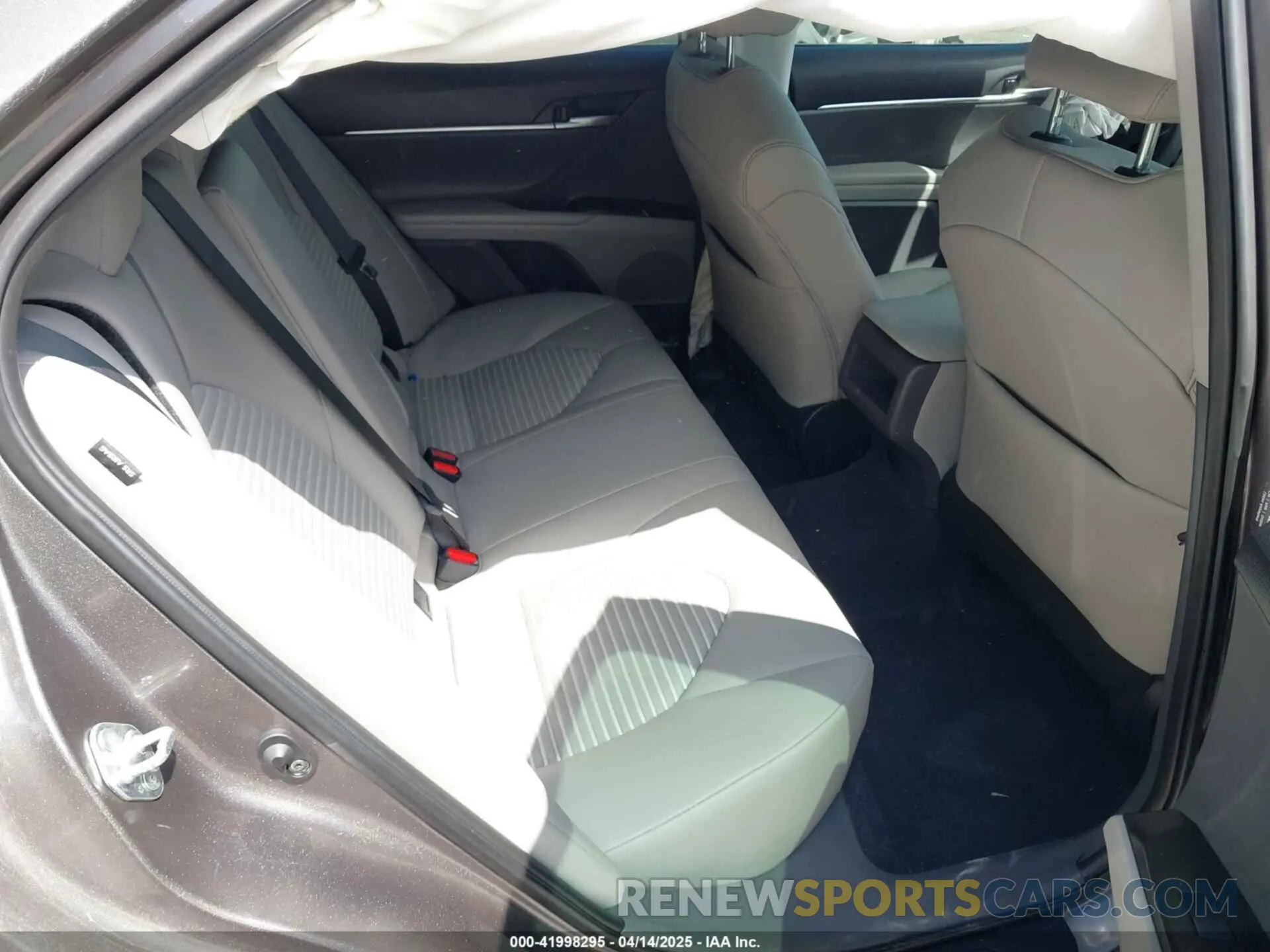8 Фотография поврежденного автомобиля 4T1T11AK9RU254436 TOYOTA CAMRY 2024