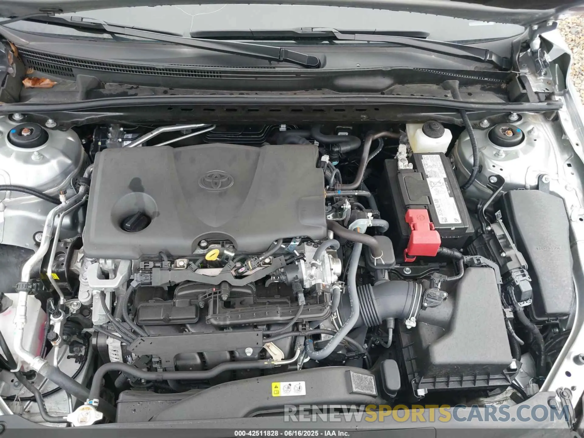10 Фотография поврежденного автомобиля 4T1T11AK9RU921456 TOYOTA CAMRY 2024