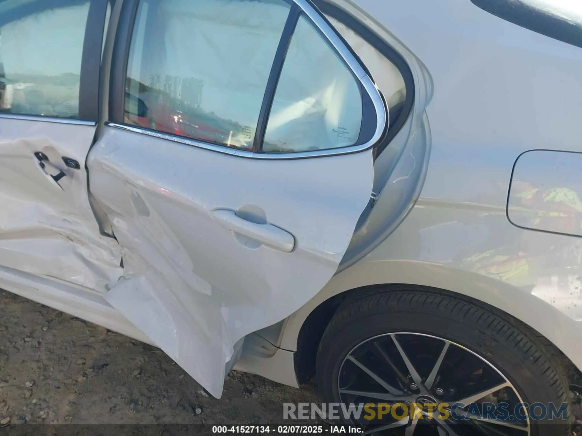 6 Фотография поврежденного автомобиля 4T1T11AKXRU235183 TOYOTA CAMRY 2024