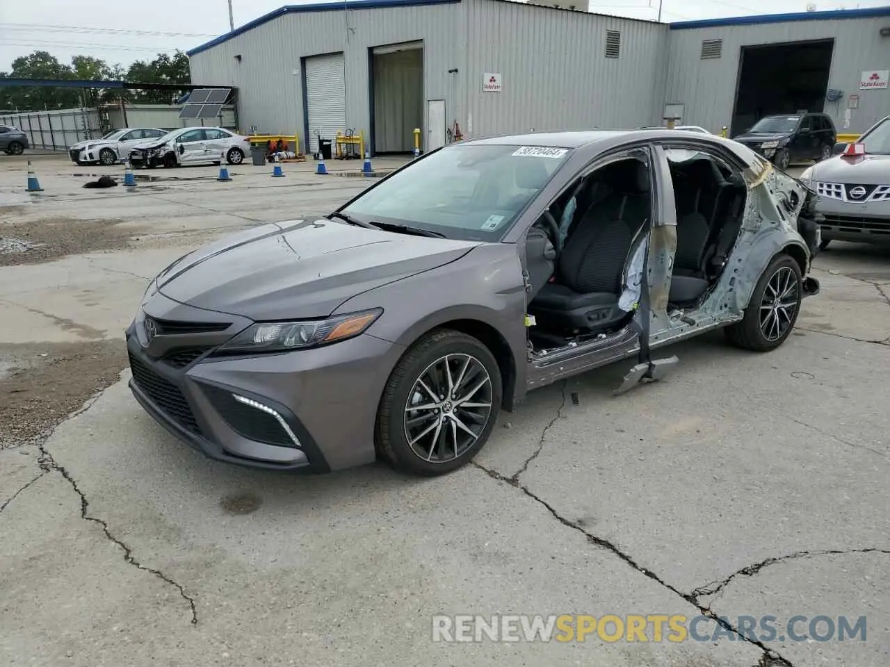 1 Photograph of a damaged car 4T1T11AKXRU853667 TOYOTA CAMRY 2024