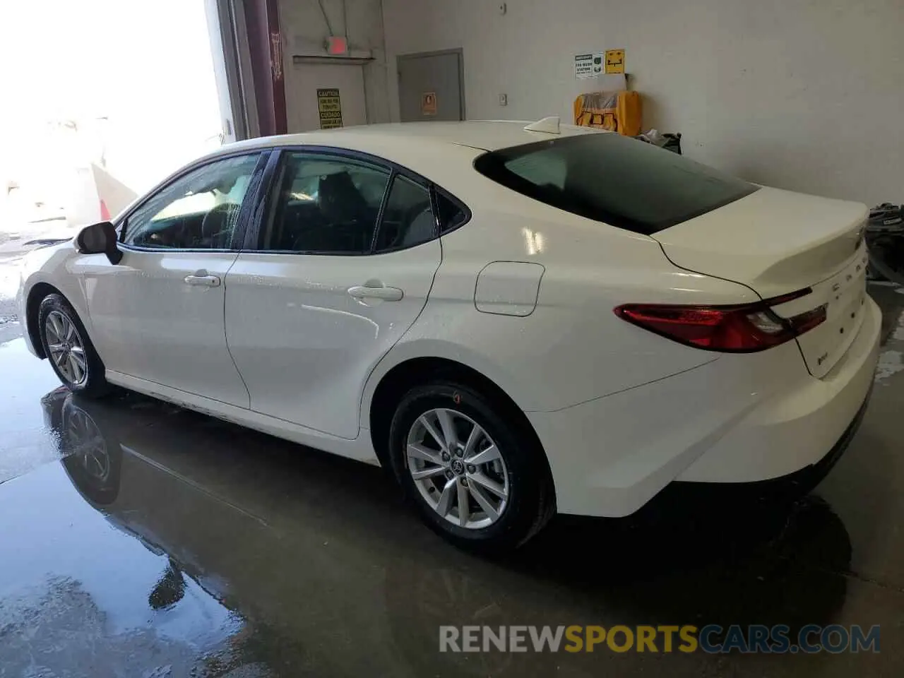 2 Photograph of a damaged car 4T1DAACK0SU014747 TOYOTA CAMRY 2025