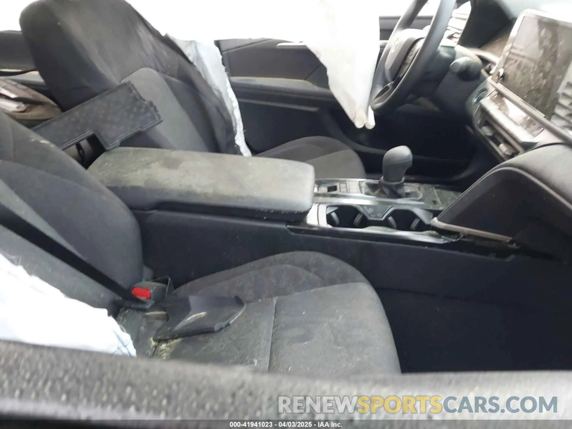 5 Фотография поврежденного автомобиля 4T1DAACK0SU028406 TOYOTA CAMRY 2025