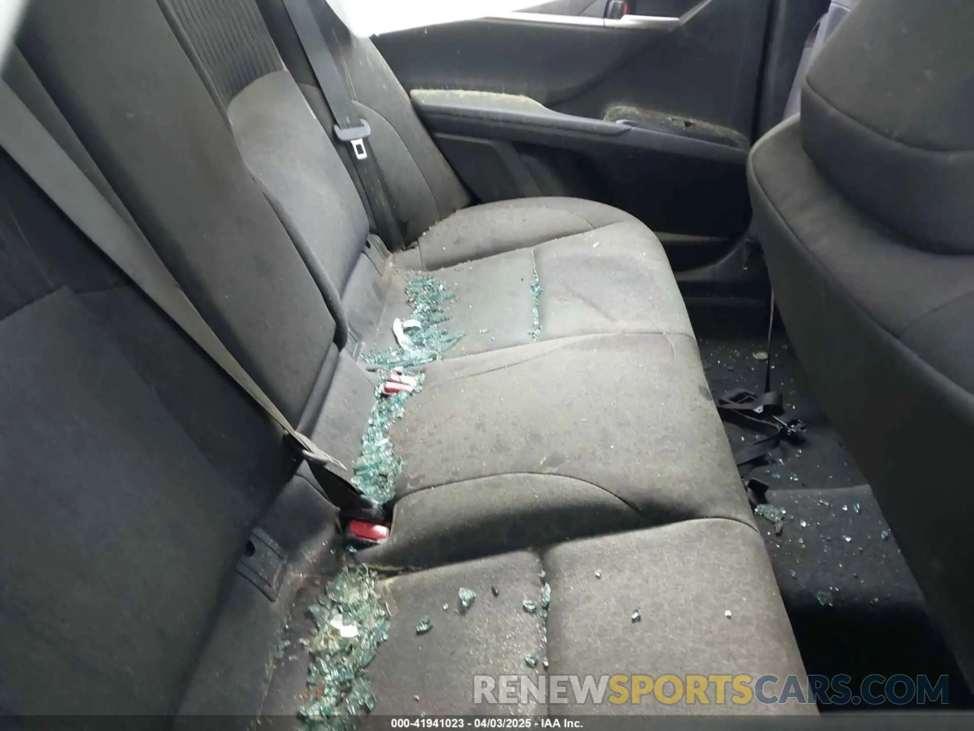 8 Фотография поврежденного автомобиля 4T1DAACK0SU028406 TOYOTA CAMRY 2025