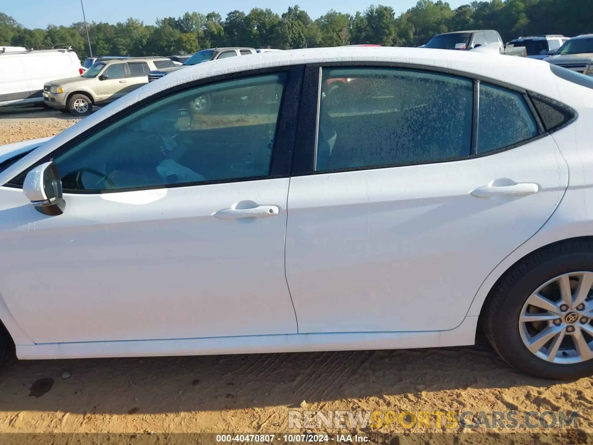 15 Photograph of a damaged car 4T1DAACK0SU047084 TOYOTA CAMRY 2025