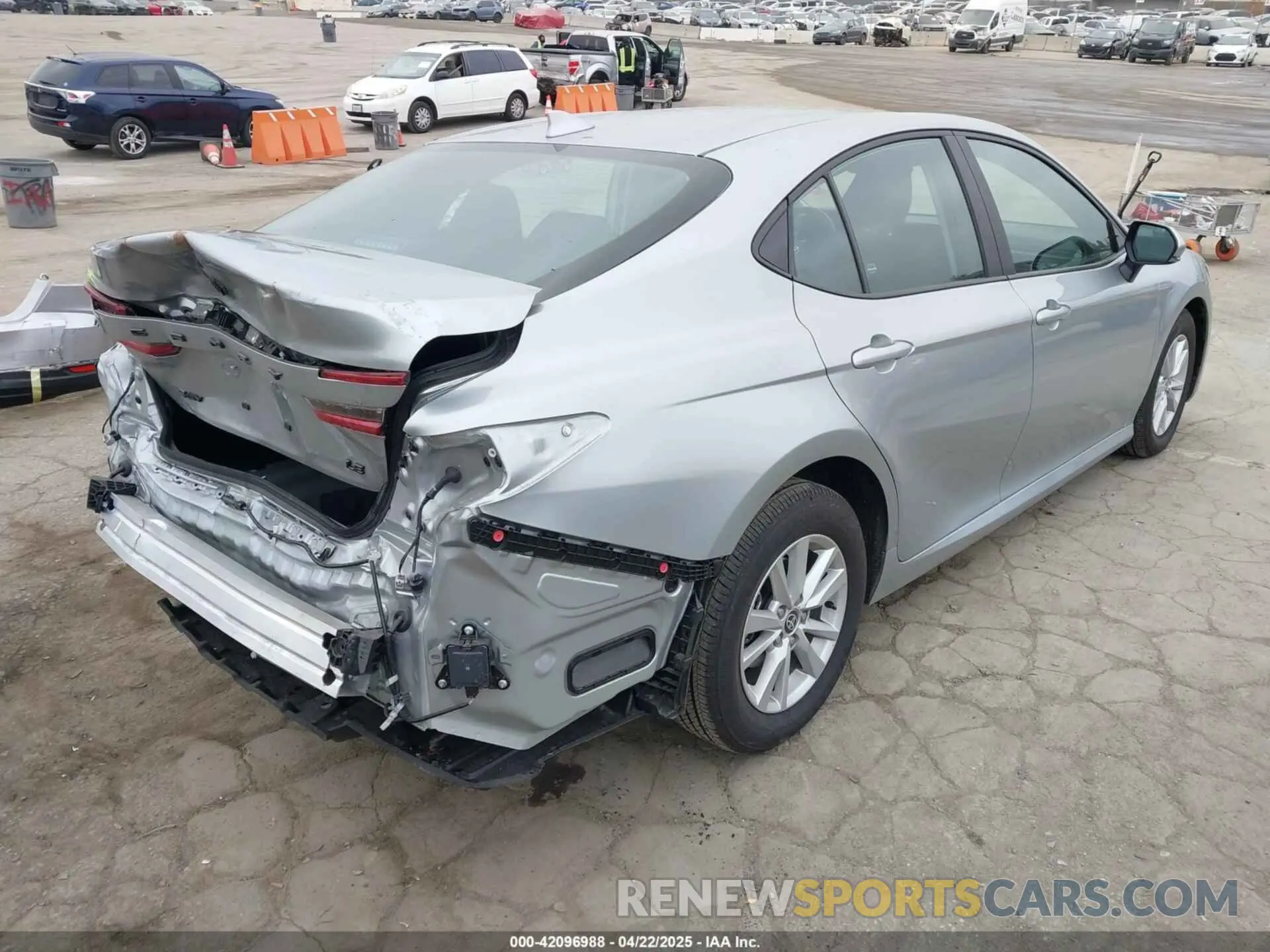 4 Photograph of a damaged car 4T1DAACK0SU071742 TOYOTA CAMRY 2025
