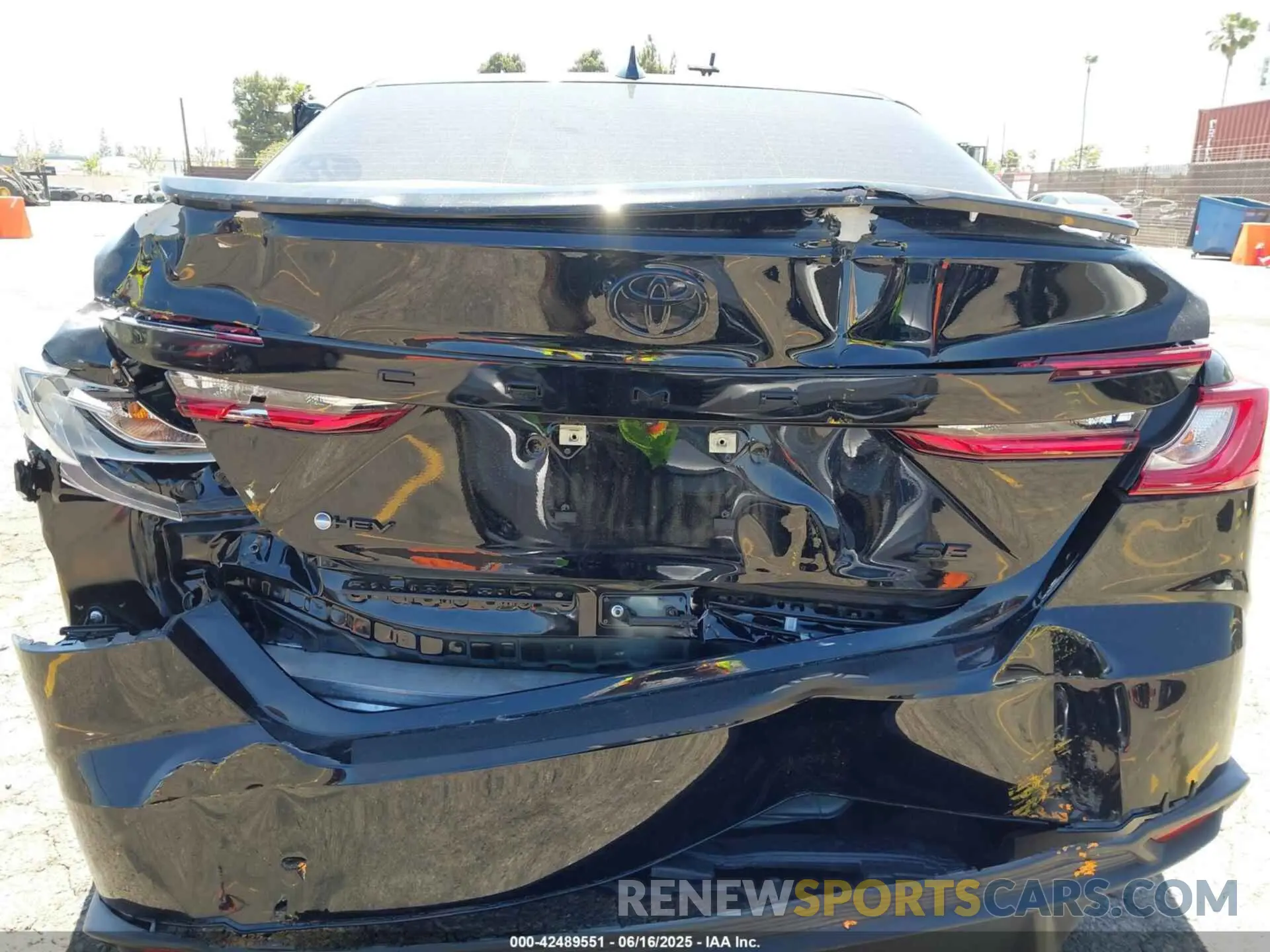 16 Photograph of a damaged car 4T1DAACK0SU074561 TOYOTA CAMRY 2025