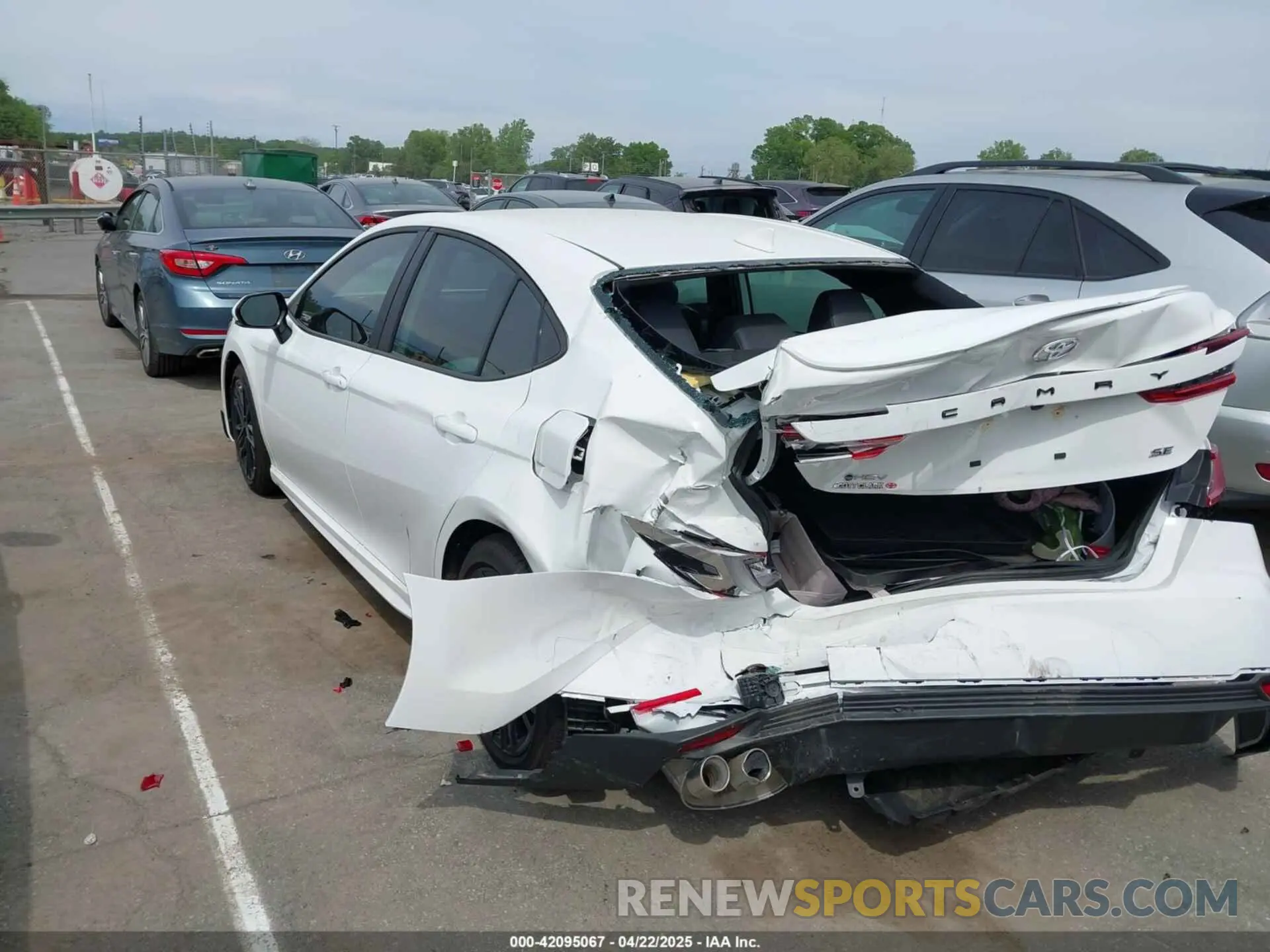 3 Фотография поврежденного автомобиля 4T1DAACK0SU076570 TOYOTA CAMRY 2025
