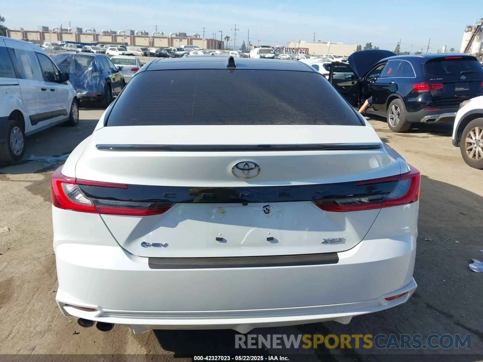 17 Photograph of a damaged car 4T1DAACK0SU082143 TOYOTA CAMRY 2025